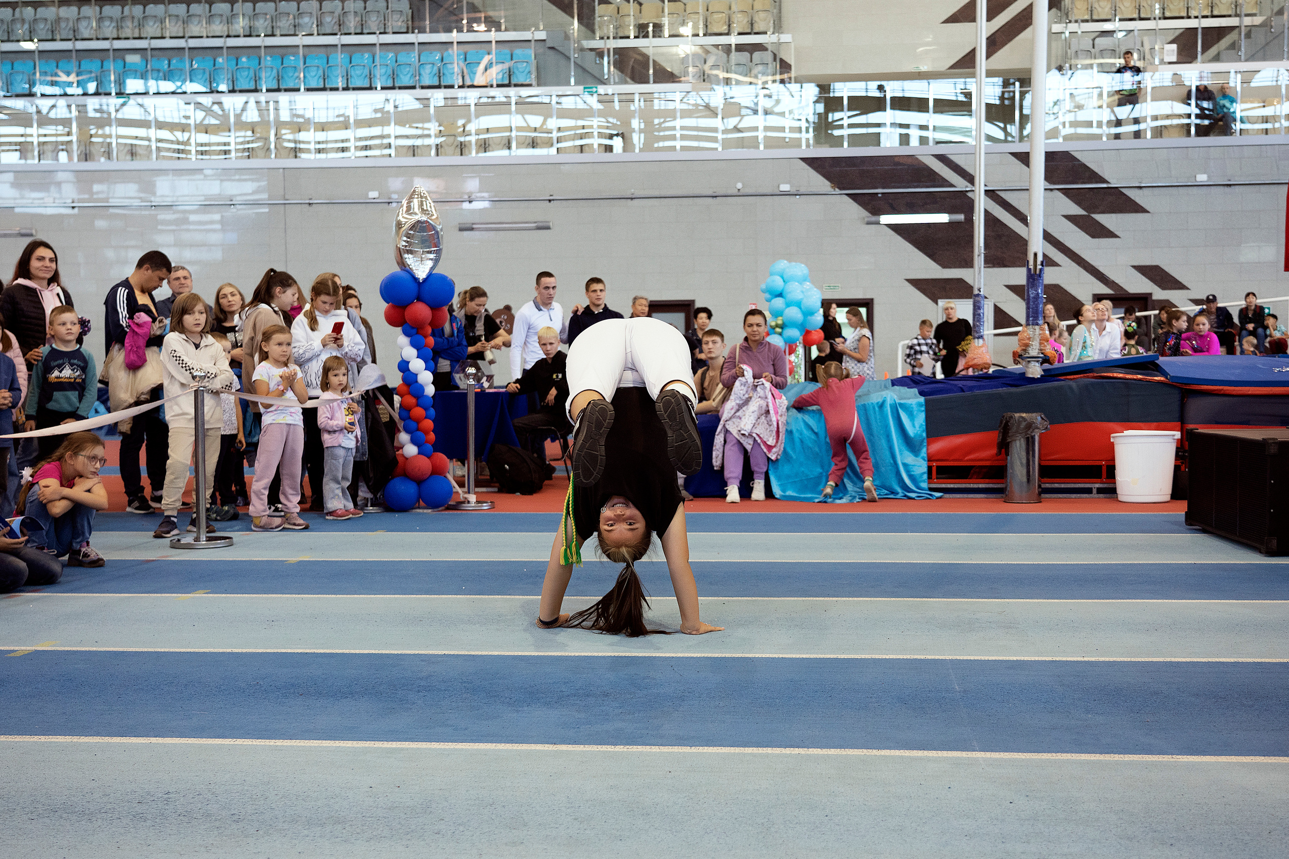 Все любят спорт. Байкал-арена. 10лет. Семейный, детский и школьный фотограф в Иркутске Алёна Зорка