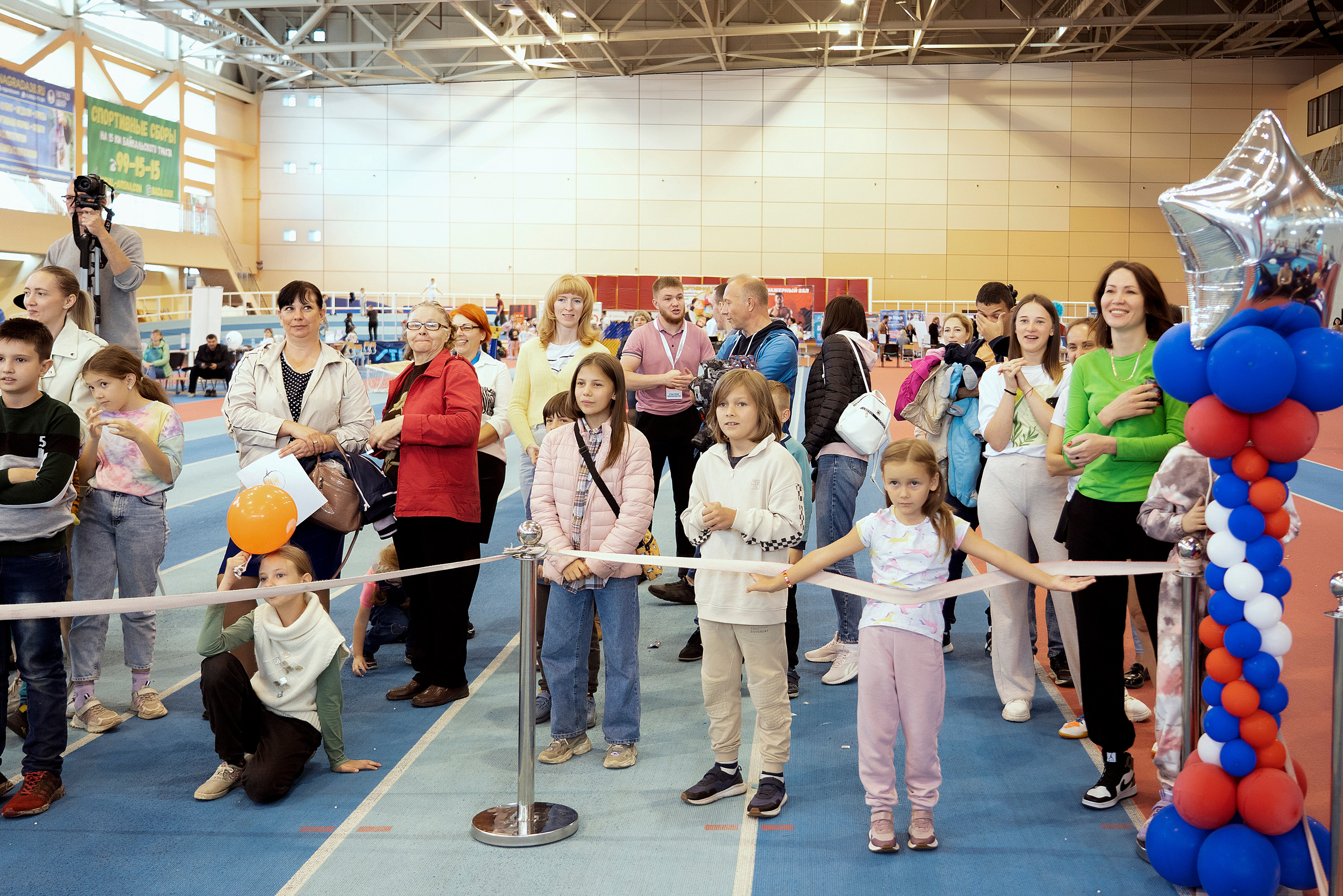 Все любят спорт. Байкал-арена. 10лет. Семейный, детский и школьный фотограф в Иркутске Алёна Зорка