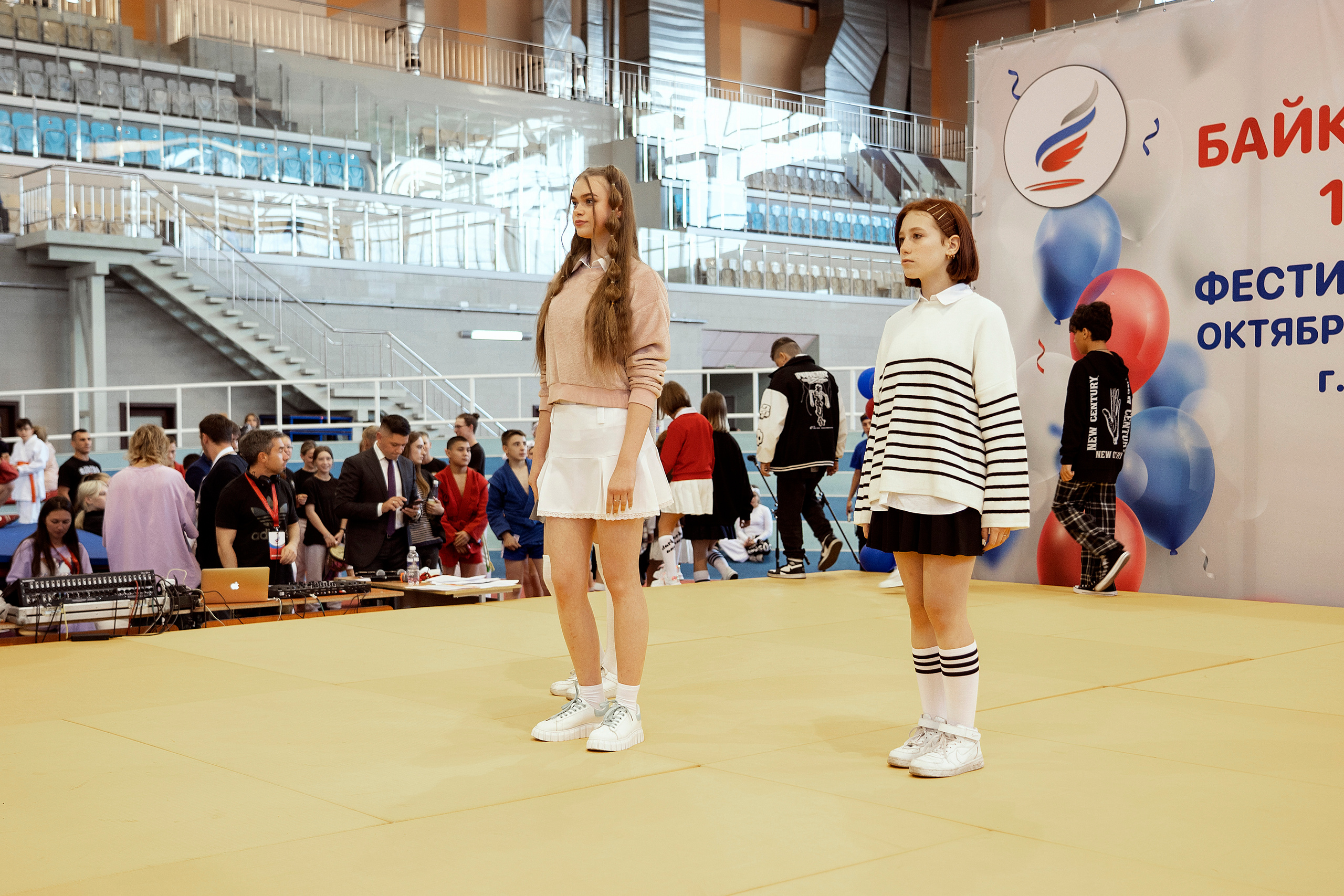 Все любят спорт. Байкал-арена. 10лет. Семейный, детский и школьный фотограф в Иркутске Алёна Зорка