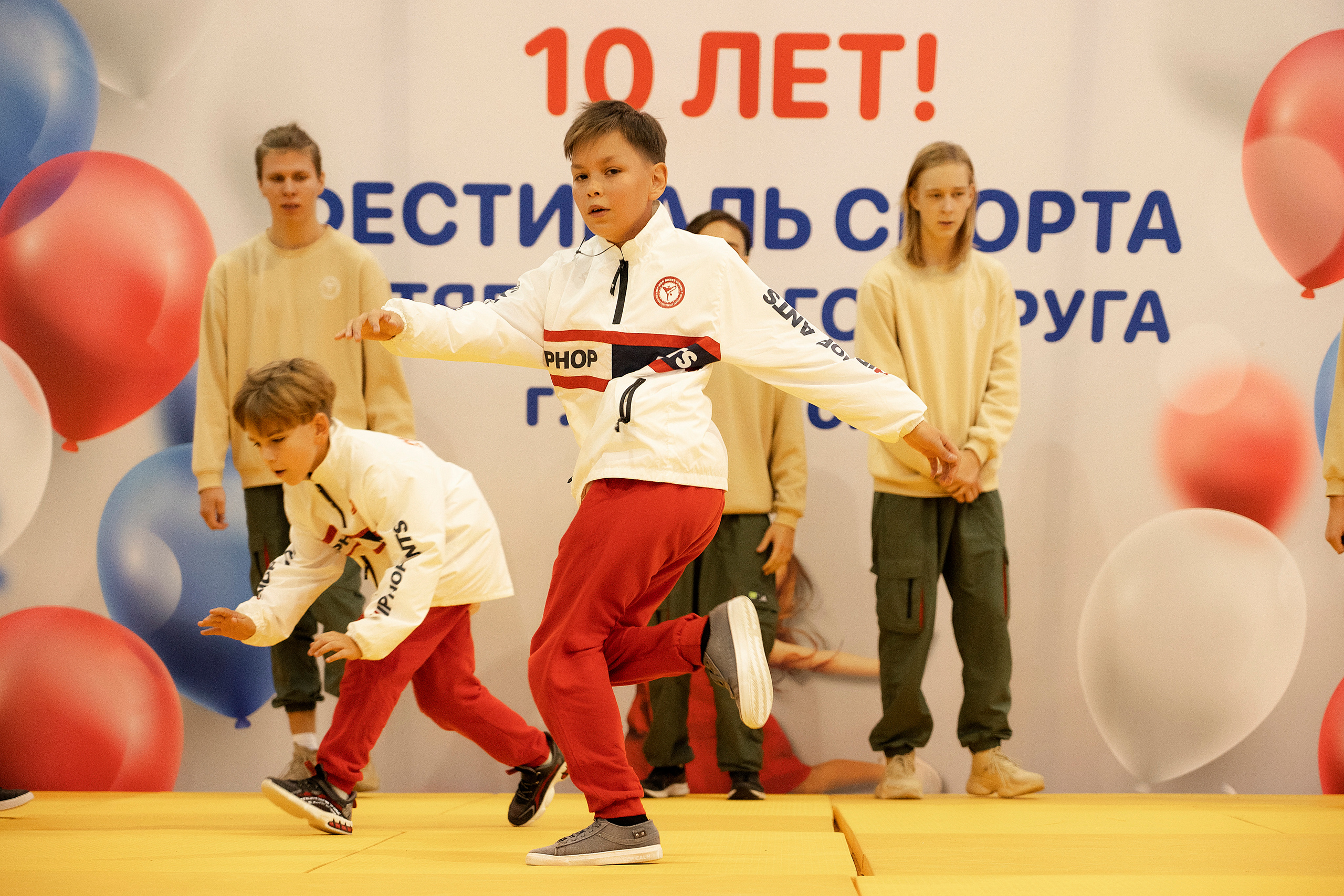 Все любят спорт. Байкал-арена. 10лет. Семейный, детский и школьный фотограф в Иркутске Алёна Зорка