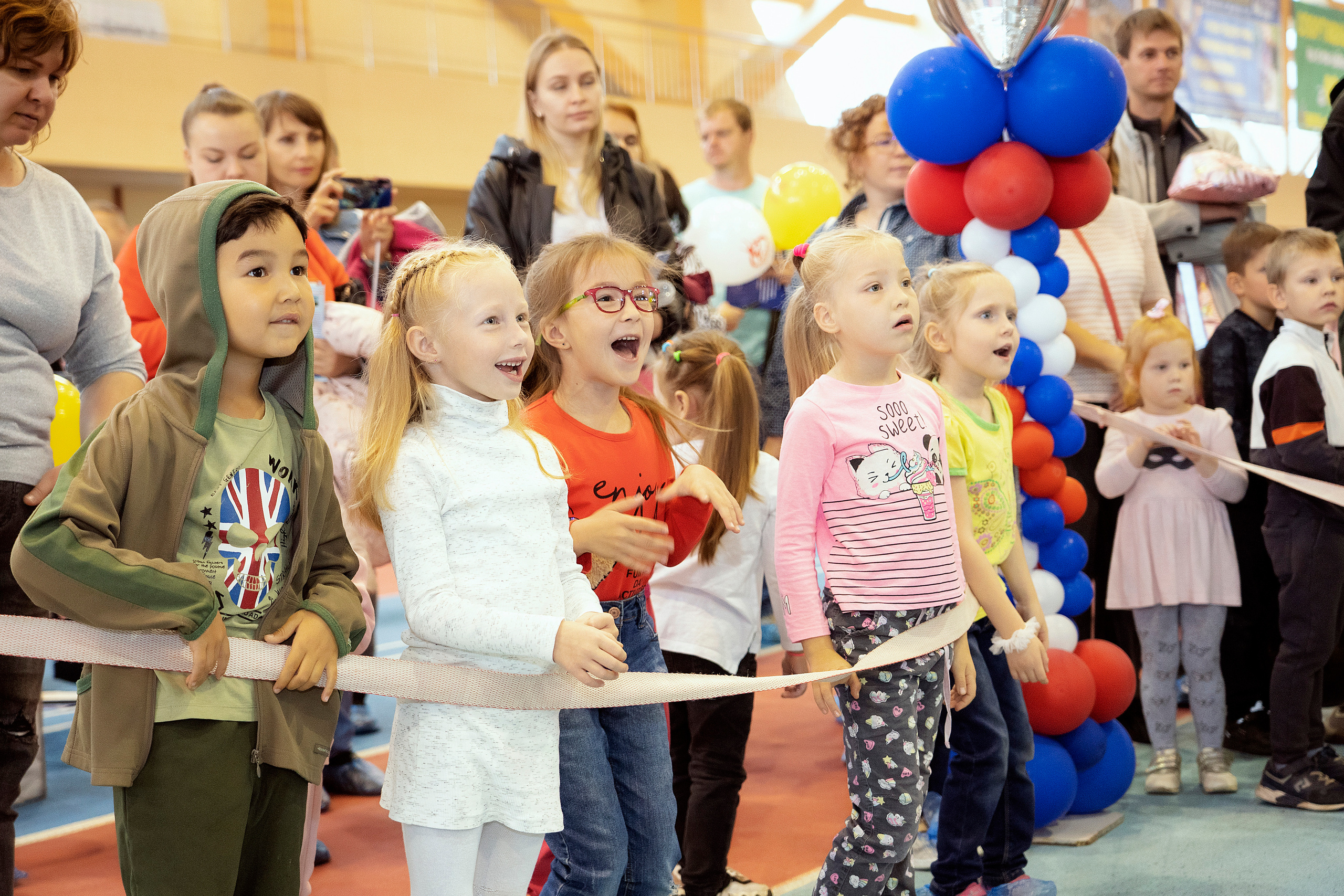 Все любят спорт. Байкал-арена. 10лет. Семейный, детский и школьный фотограф в Иркутске Алёна Зорка