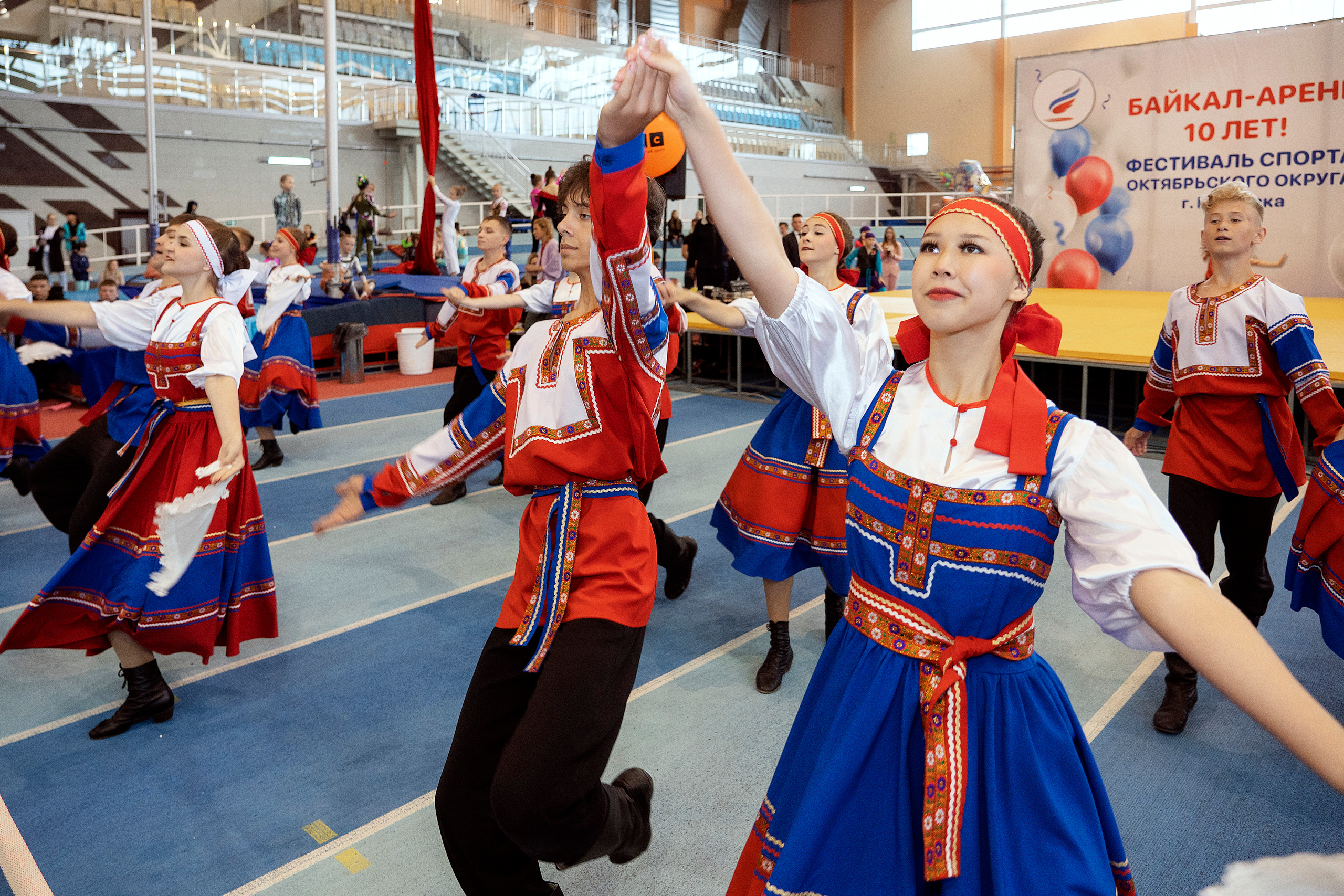 Все любят спорт. Байкал-арена. 10лет. Семейный, детский и школьный фотограф в Иркутске Алёна Зорка