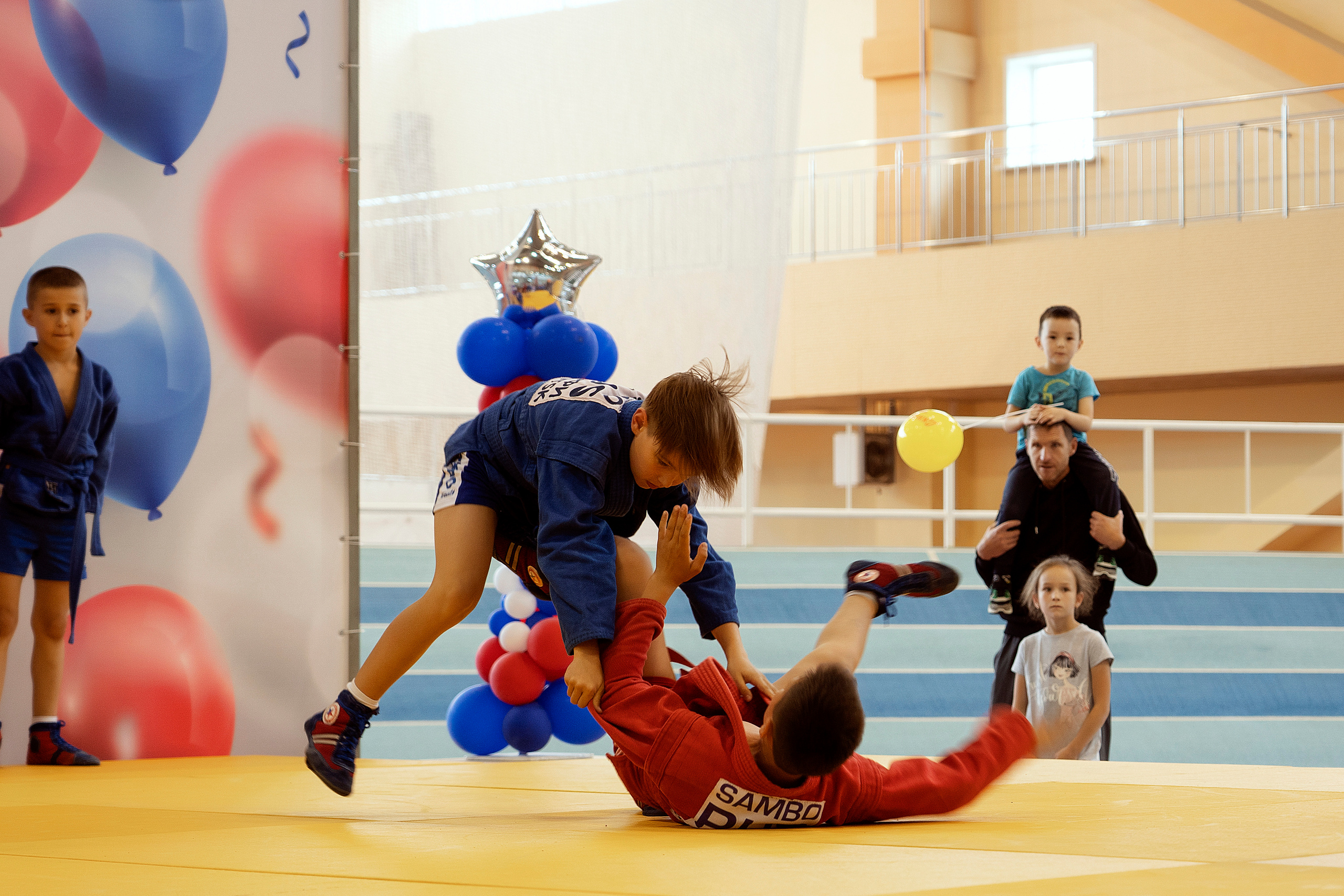 Все любят спорт. Байкал-арена. 10лет. Семейный, детский и школьный фотограф в Иркутске Алёна Зорка