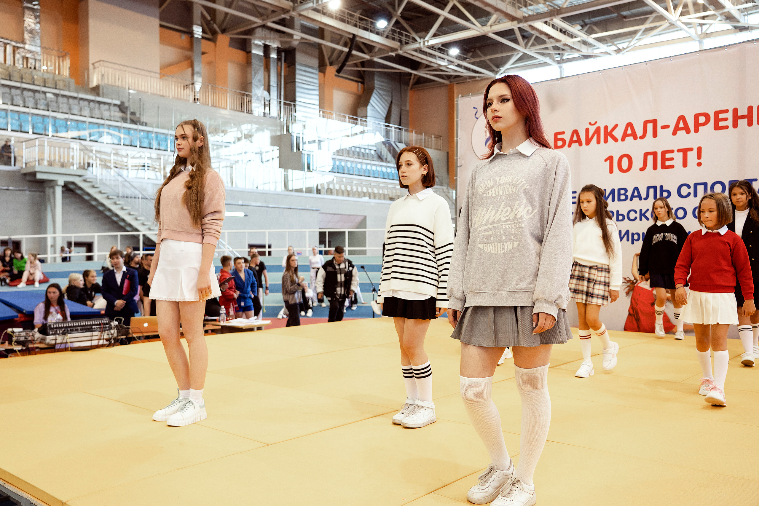 Все любят спорт. Байкал-арена. 10лет. Семейный, детский и школьный фотограф в Иркутске Алёна Зорка