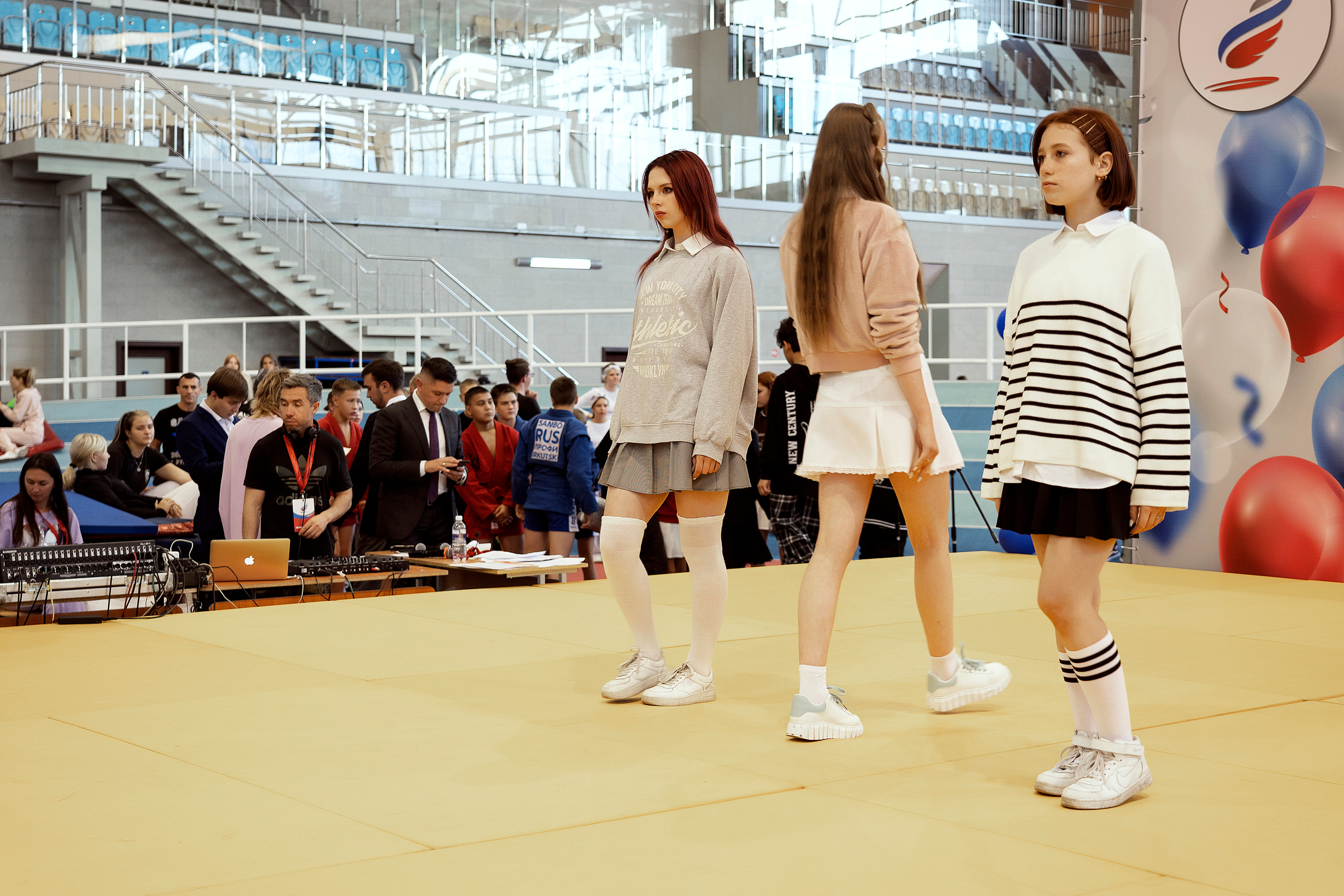 Все любят спорт. Байкал-арена. 10лет. Семейный, детский и школьный фотограф в Иркутске Алёна Зорка