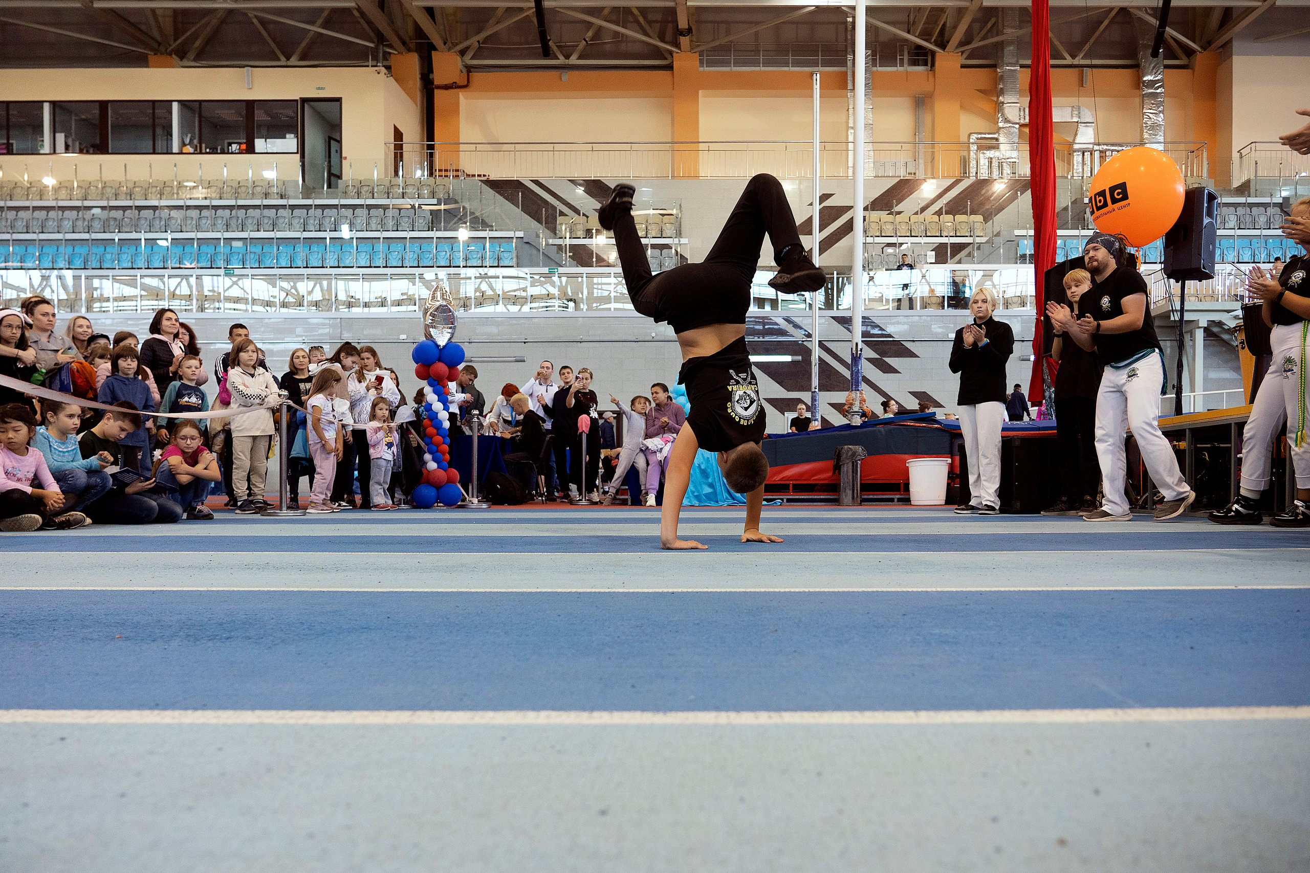 Все любят спорт. Байкал-арена. 10лет. Семейный, детский и школьный фотограф в Иркутске Алёна Зорка