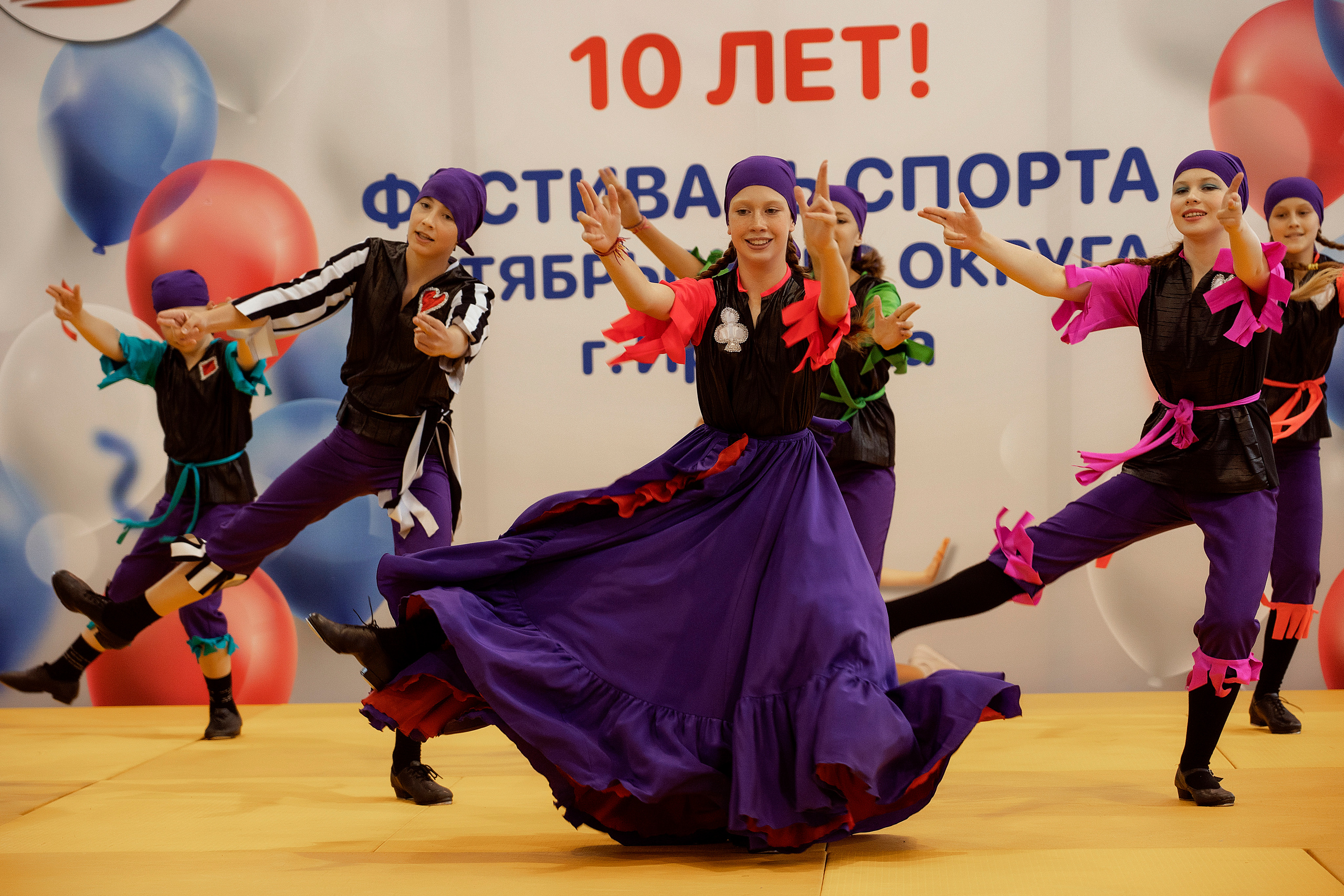 Все любят спорт. Байкал-арена. 10лет. Семейный, детский и школьный фотограф в Иркутске Алёна Зорка