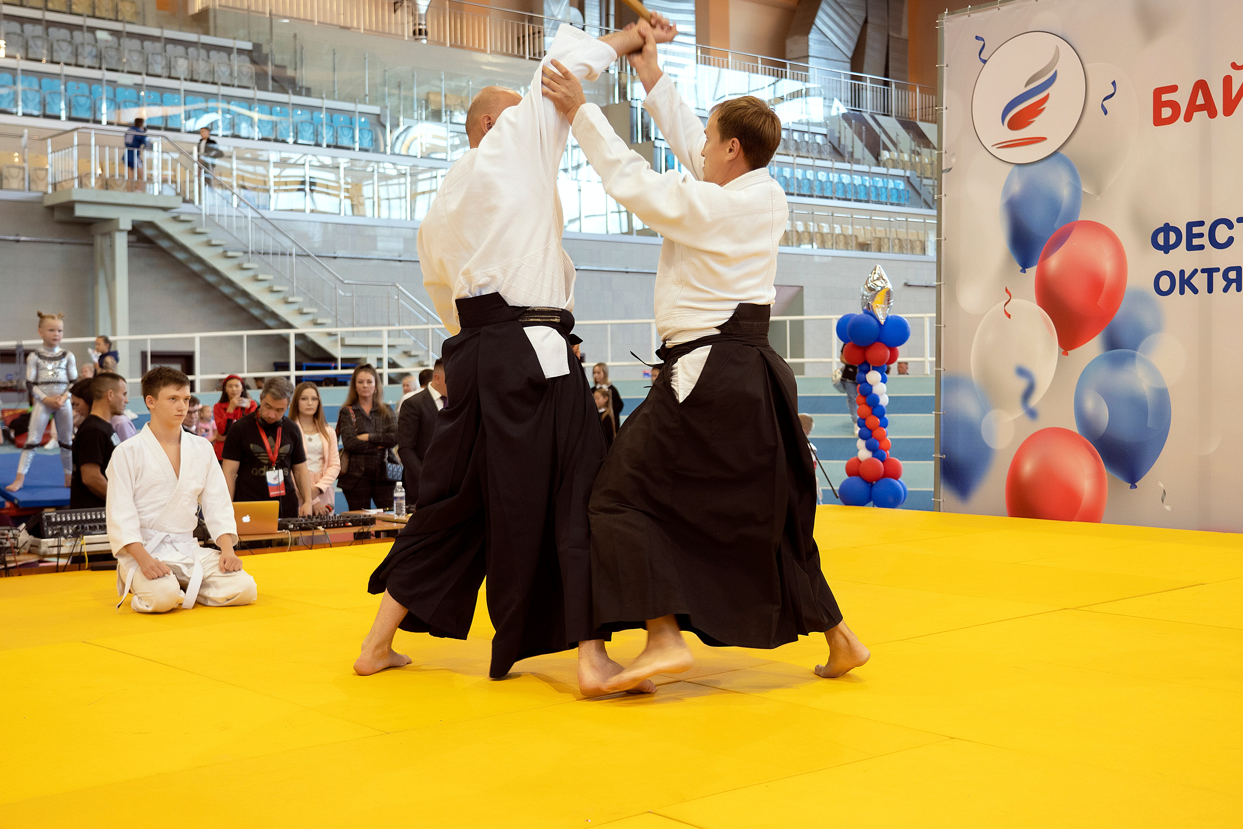 Все любят спорт. Байкал-арена. 10лет. Семейный, детский и школьный фотограф в Иркутске Алёна Зорка
