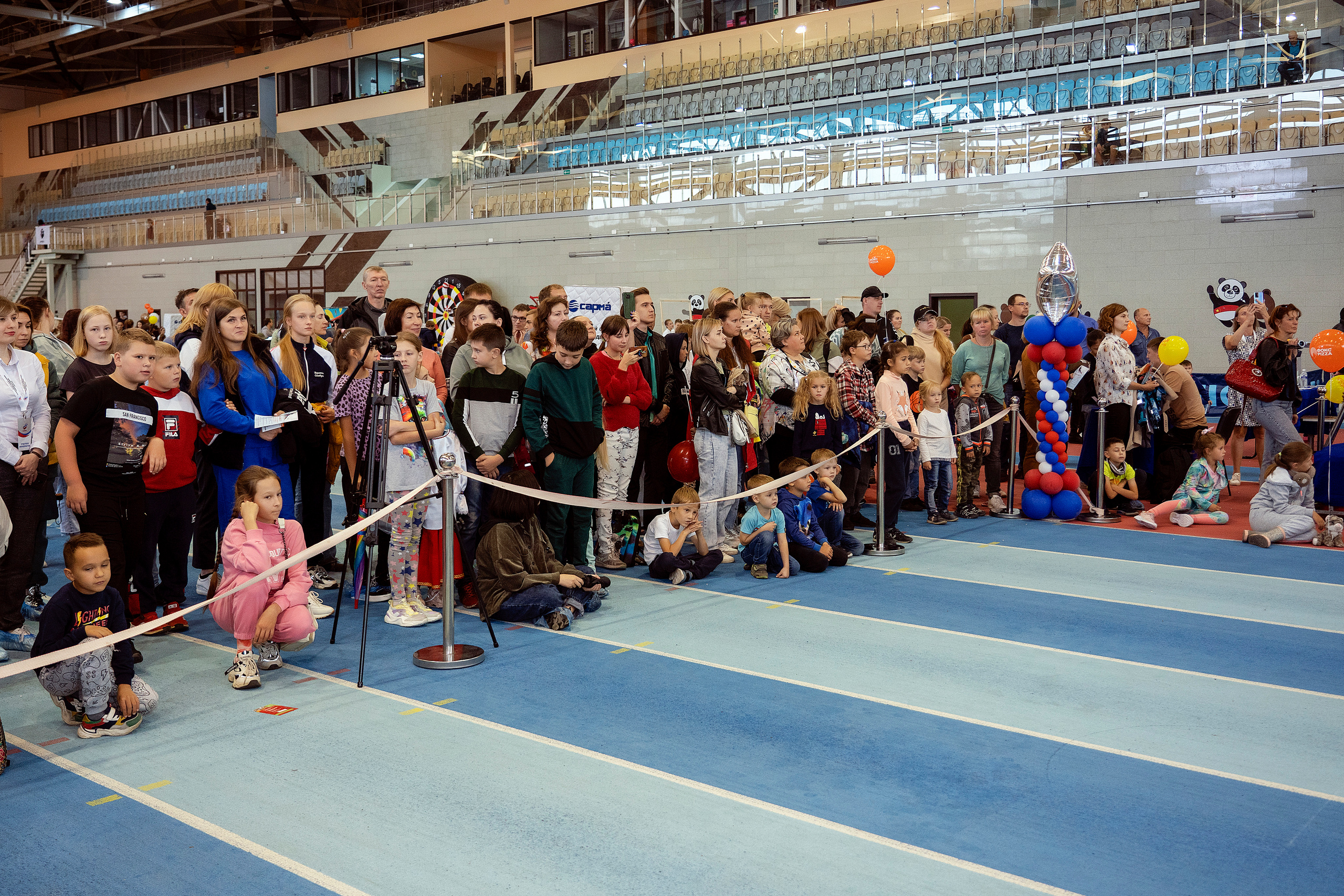 Все любят спорт. Байкал-арена. 10лет. Семейный, детский и школьный фотограф в Иркутске Алёна Зорка