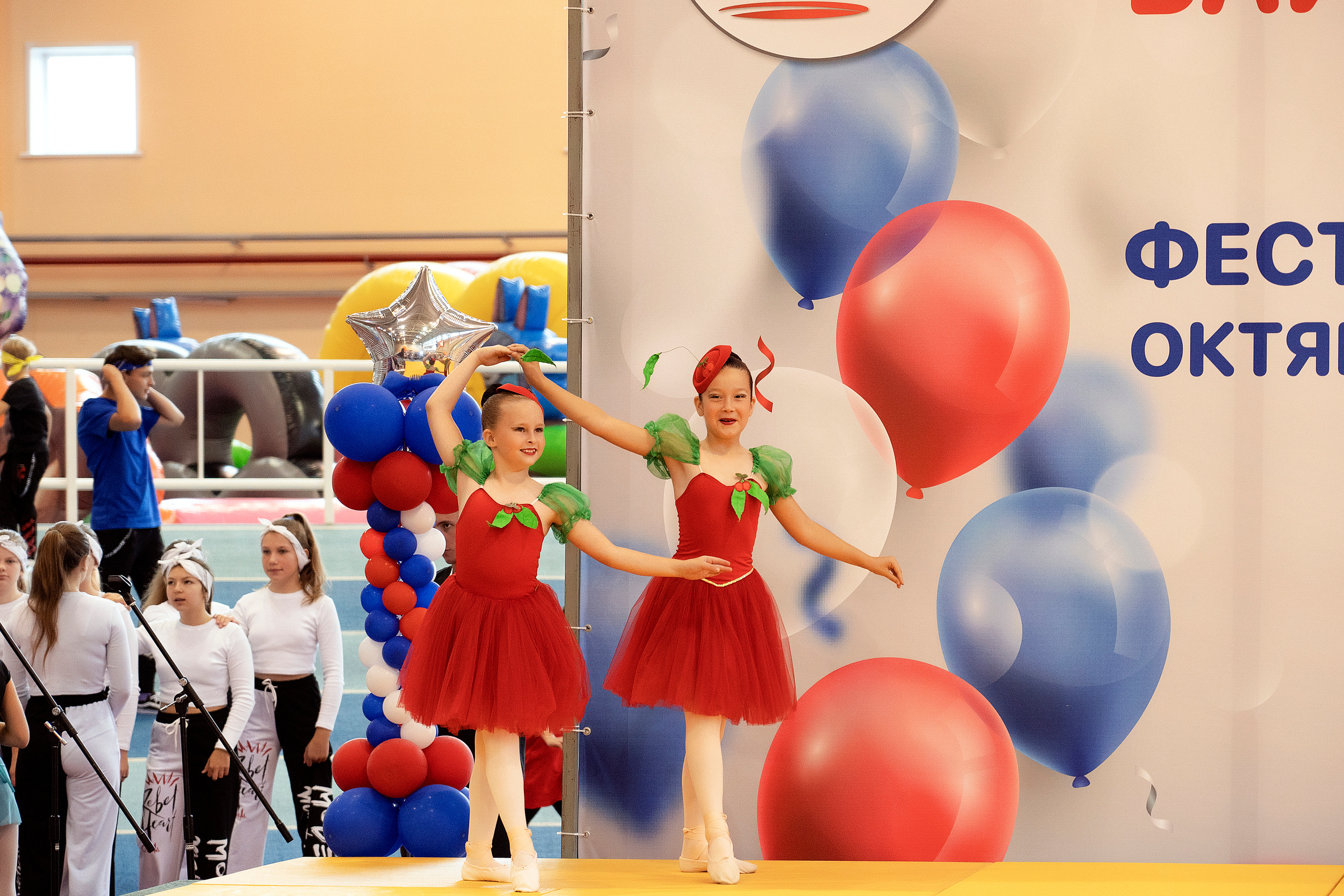 Все любят спорт. Байкал-арена. 10лет. Семейный, детский и школьный фотограф в Иркутске Алёна Зорка