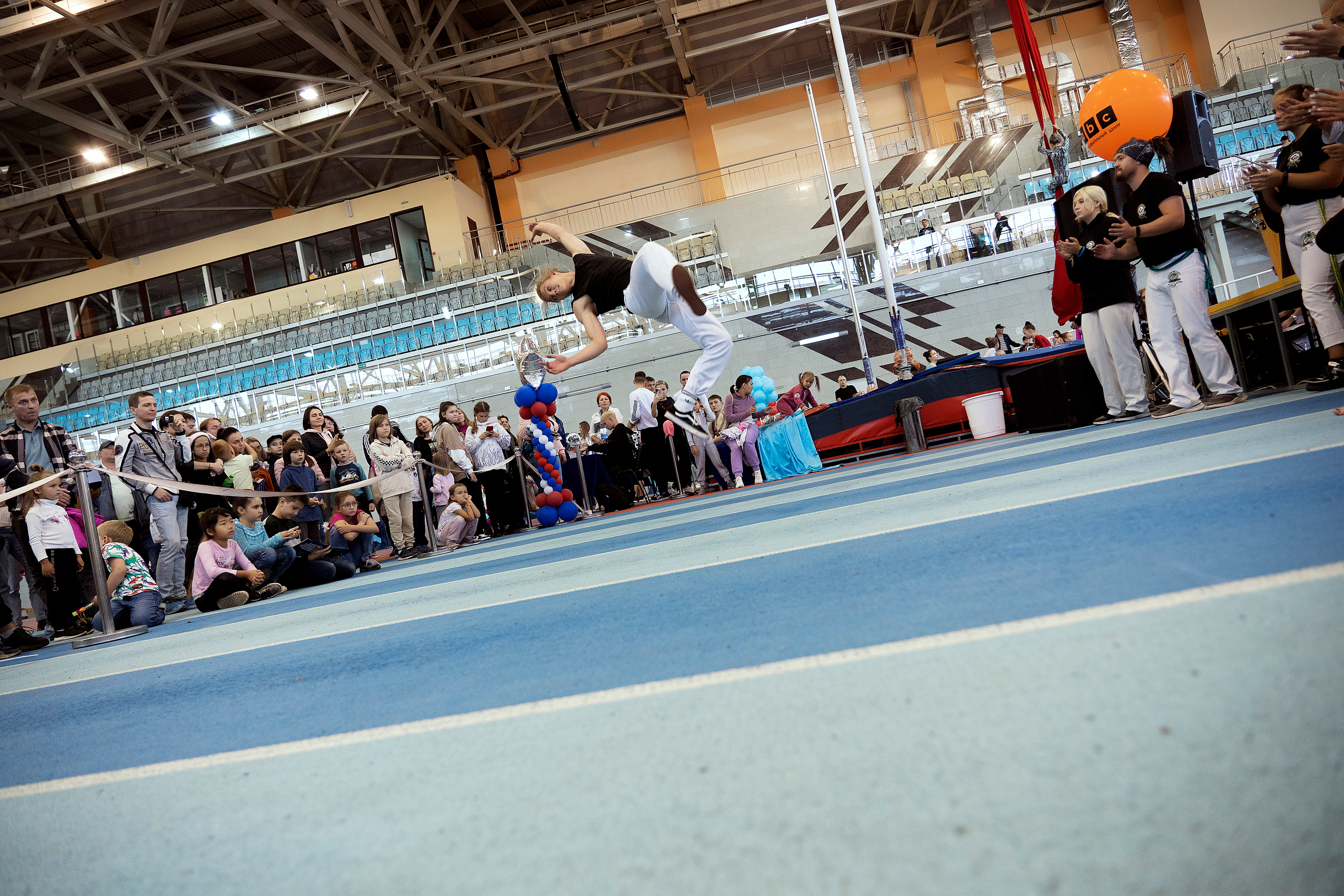Все любят спорт. Байкал-арена. 10лет. Семейный, детский и школьный фотограф в Иркутске Алёна Зорка