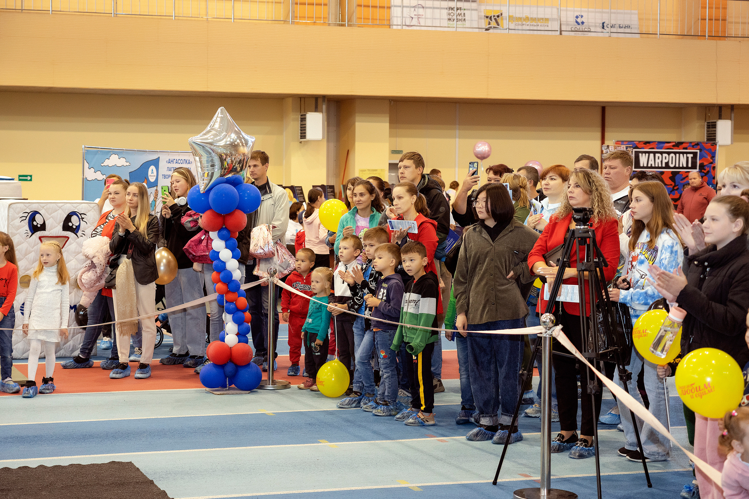 Все любят спорт. Байкал-арена. 10лет. Семейный, детский и школьный фотограф в Иркутске Алёна Зорка