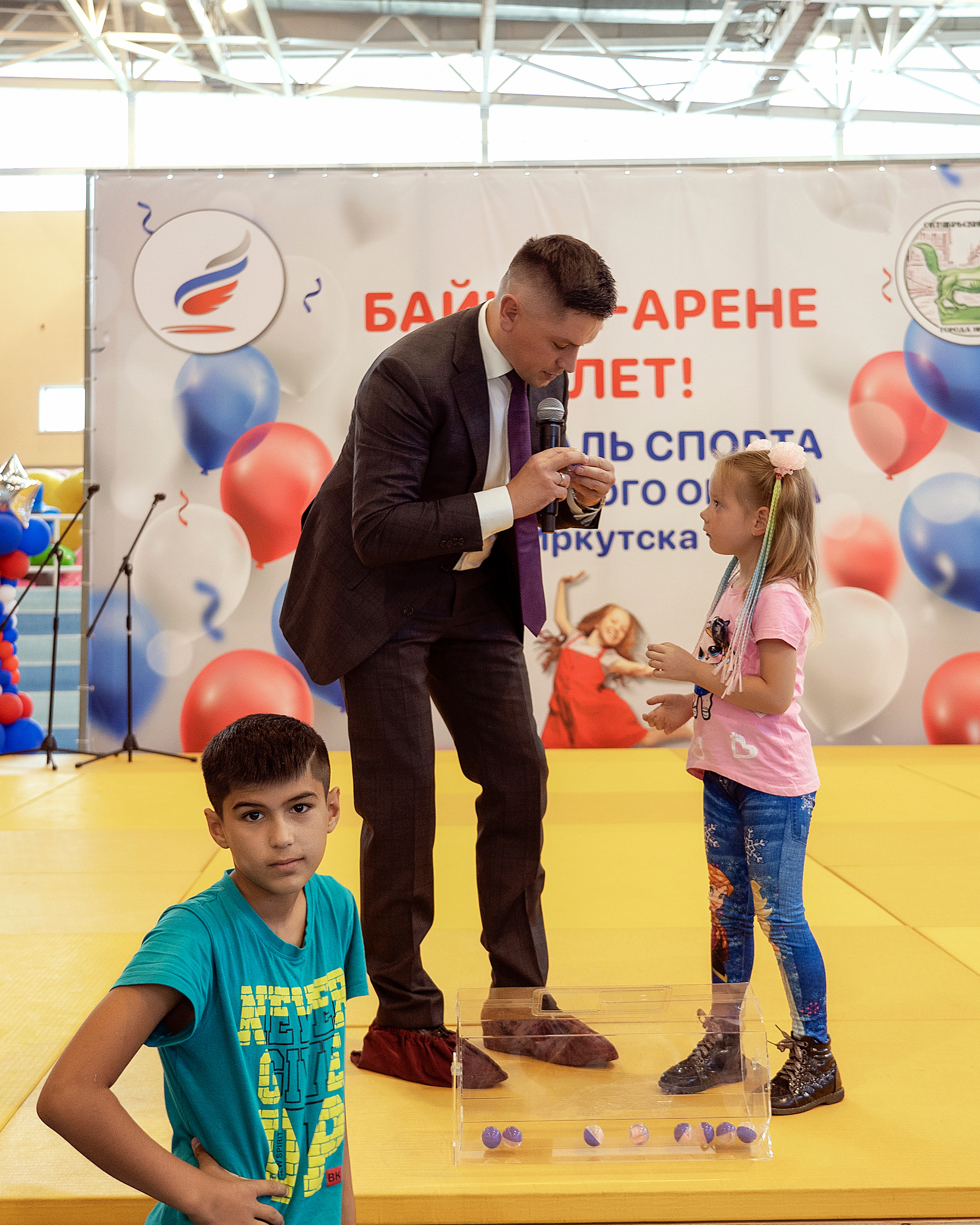 Все любят спорт. Байкал-арена. 10лет. Семейный, детский и школьный фотограф в Иркутске Алёна Зорка