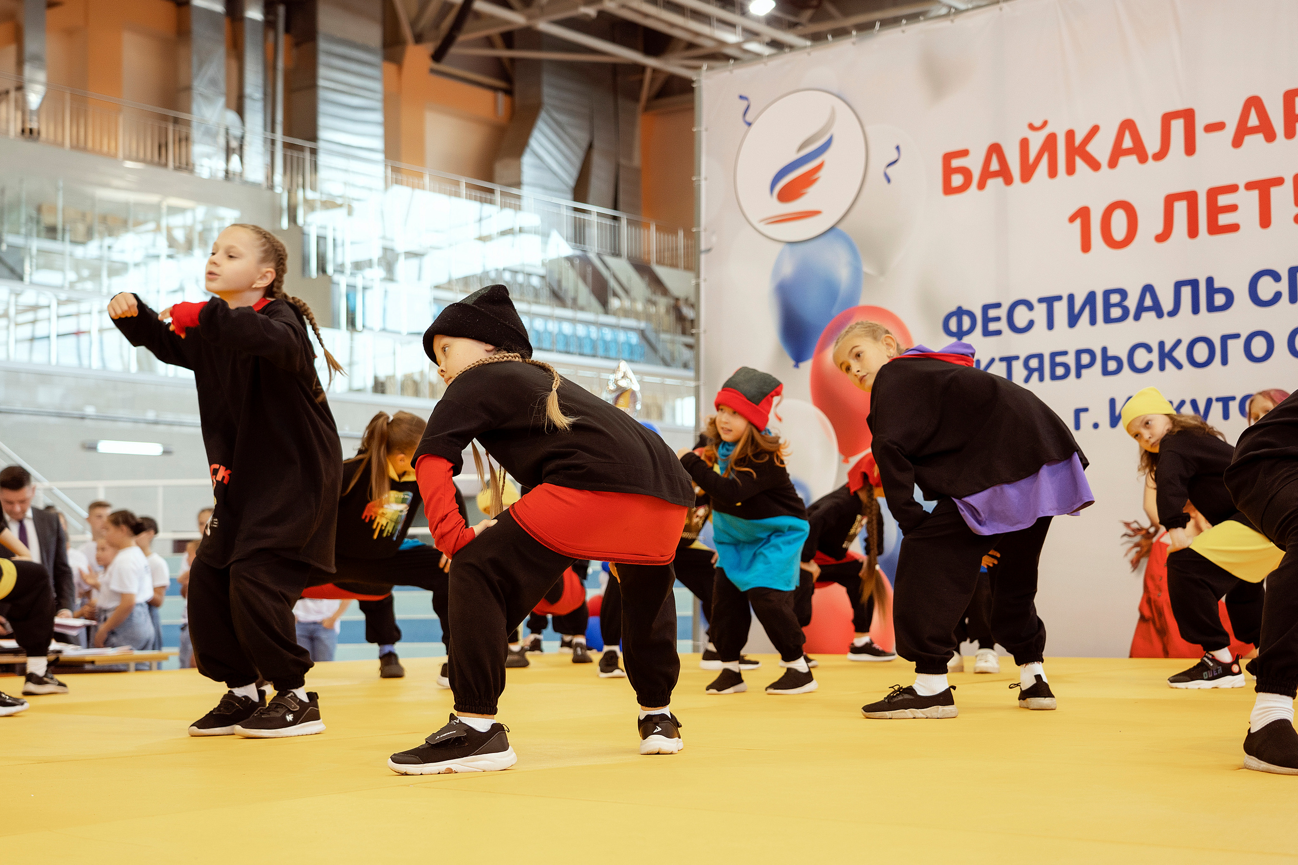 Все любят спорт. Байкал-арена. 10лет. Семейный, детский и школьный фотограф в Иркутске Алёна Зорка