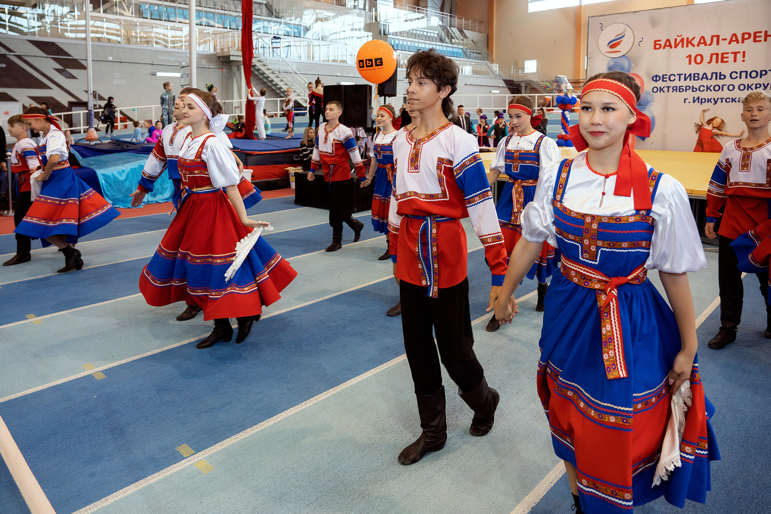 Все любят спорт. Байкал-арена. 10лет. Семейный, детский и школьный фотограф в Иркутске Алёна Зорка