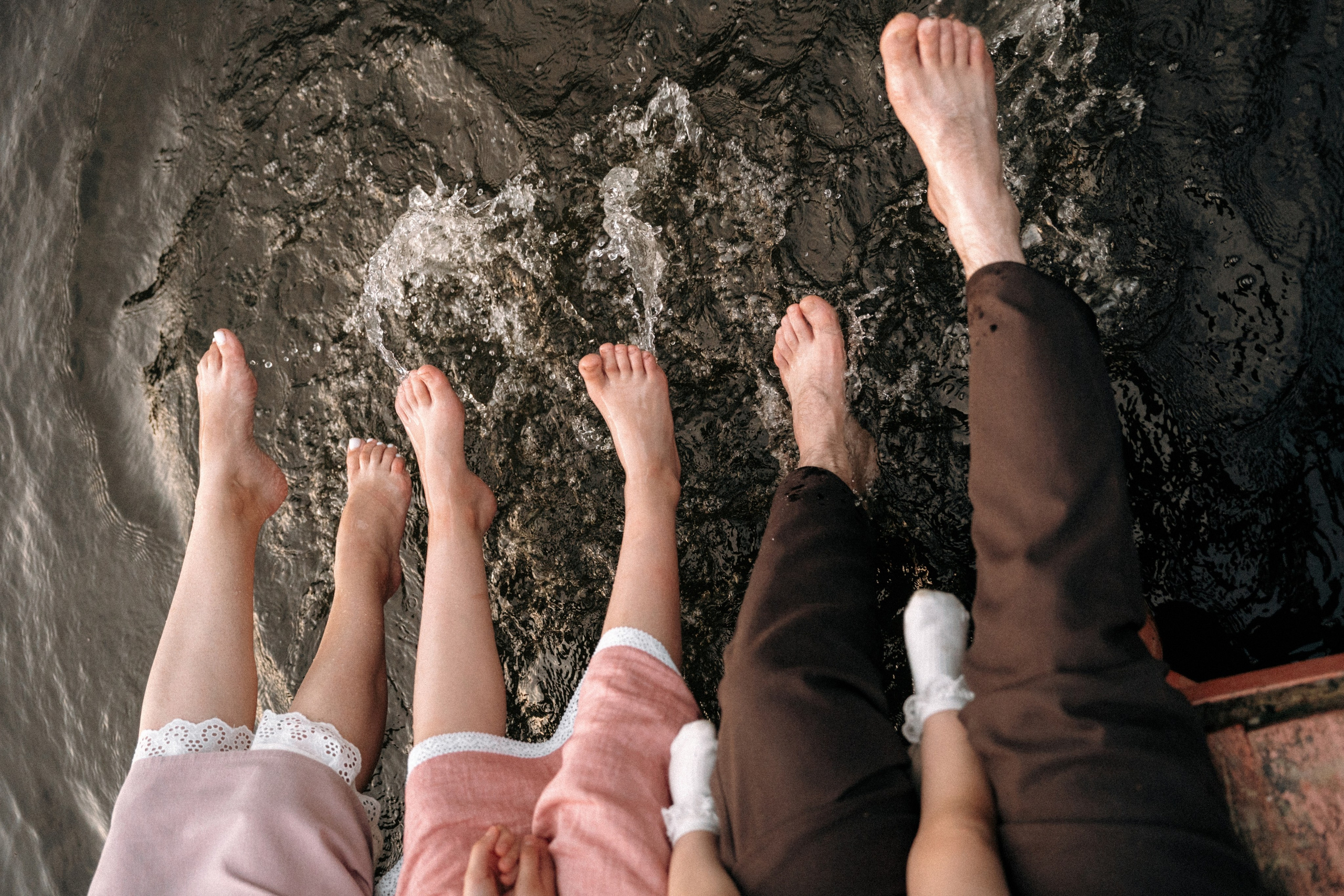 Семейная фотосессия на берегу реки для Миши, Тани, Сони и Таи. Свадебный фотограф в Тамбове Павел Четвертков