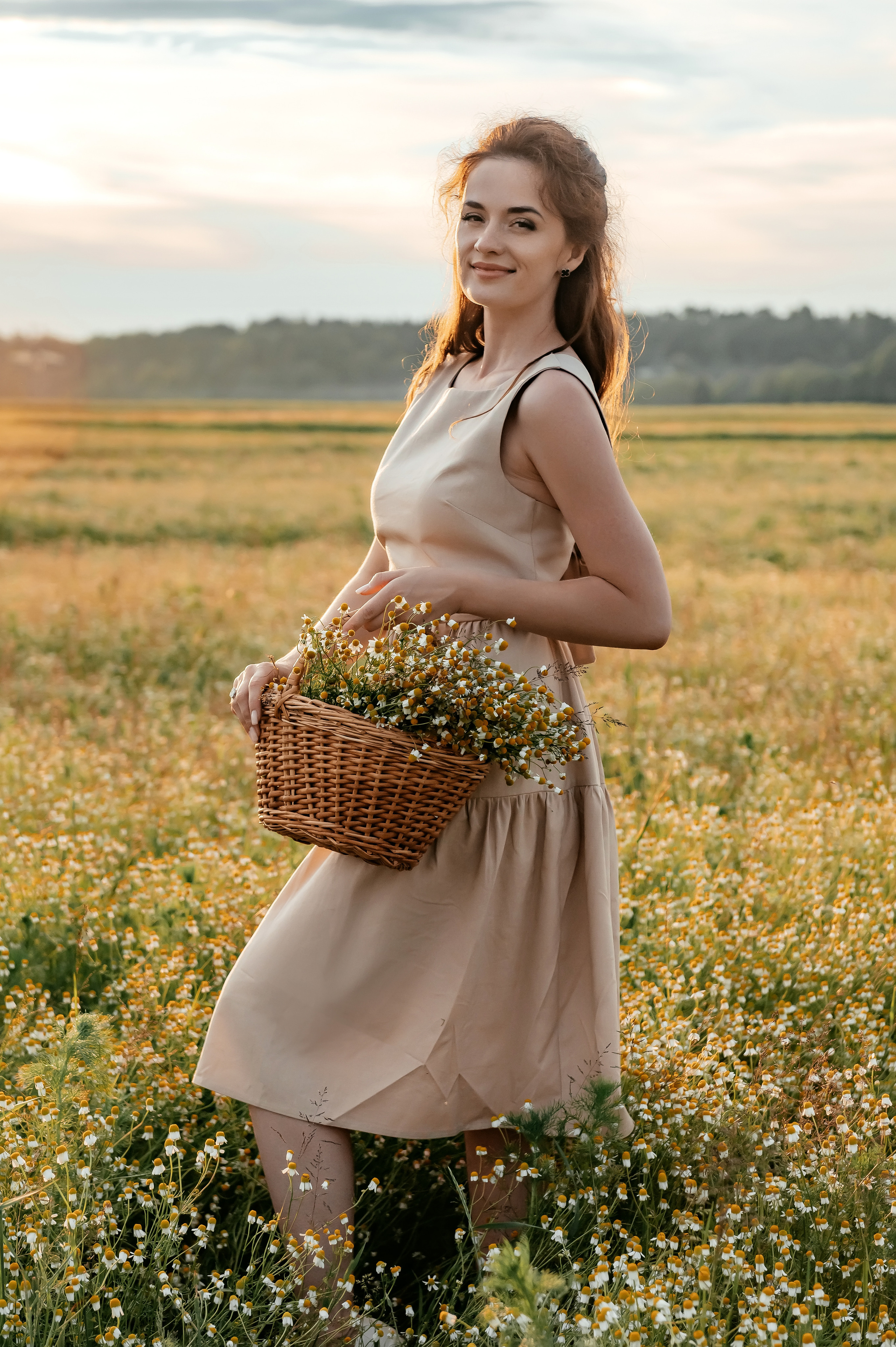 Ира, ромашковое поле, Фрязино. Свадебный и семейный фотограф Виктория Носачёва. Щелково, Москва и МО