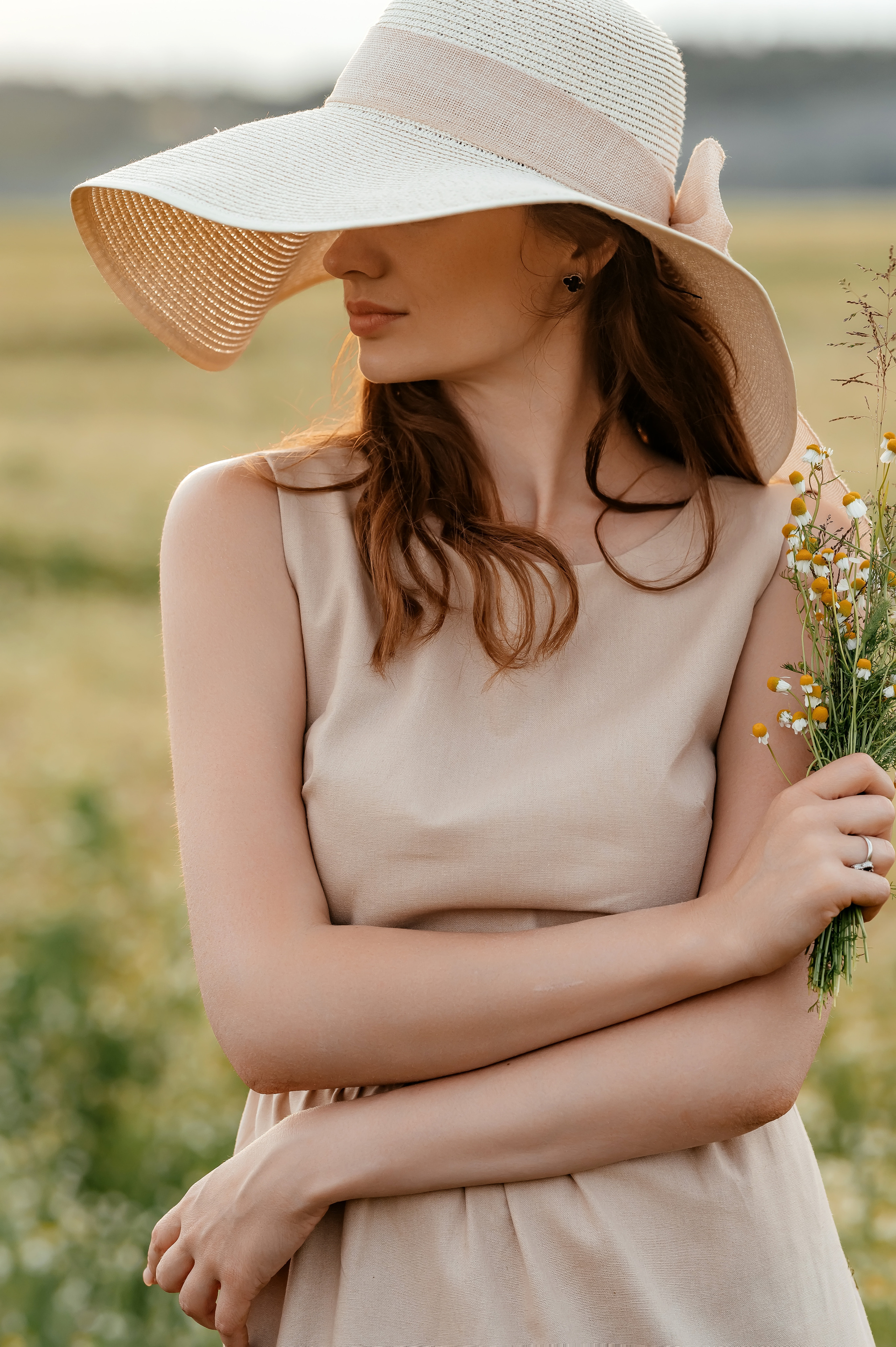 Ира, ромашковое поле, Фрязино. Свадебный и семейный фотограф Виктория Носачёва. Щелково, Москва и МО