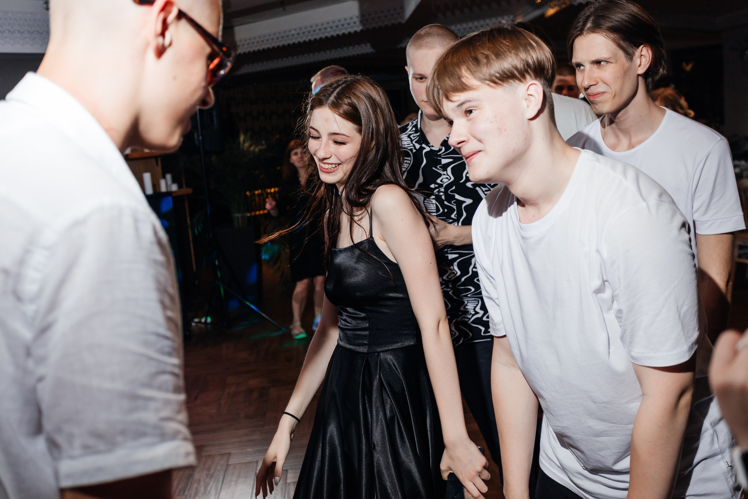 Выпускной 11 «А». Школа № 42. Свадебный фотограф в Краснодаре Николай Крауз