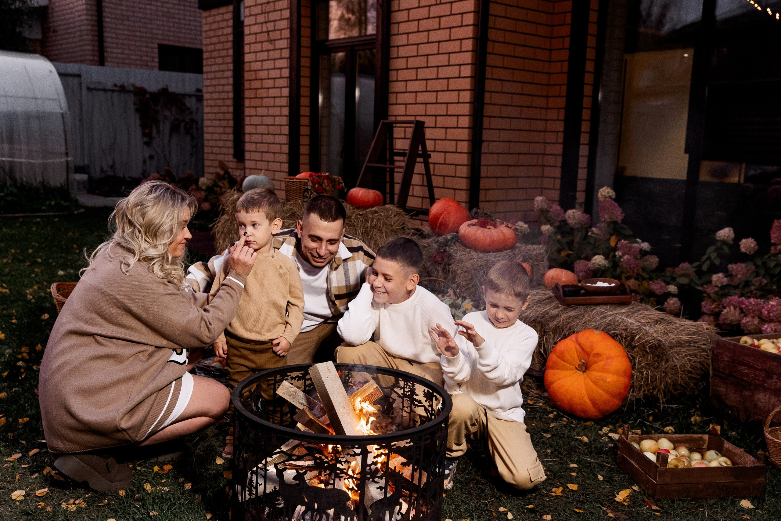 Эдуард и Дарья с сыновьями. Свадебный и семейный фотограф в Челябинске Юлия Ишимова