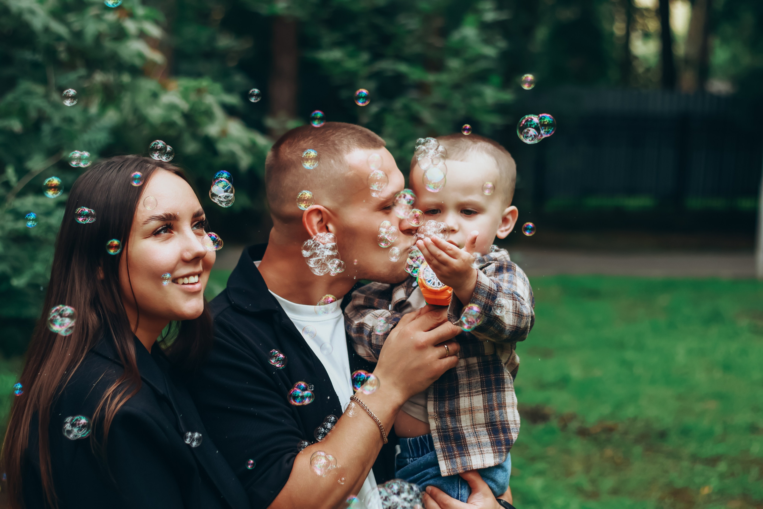 Семейная фотосессия в летнем парке, Екатеринбург. Фотограф в Екатеринбурге Пойгина Елена