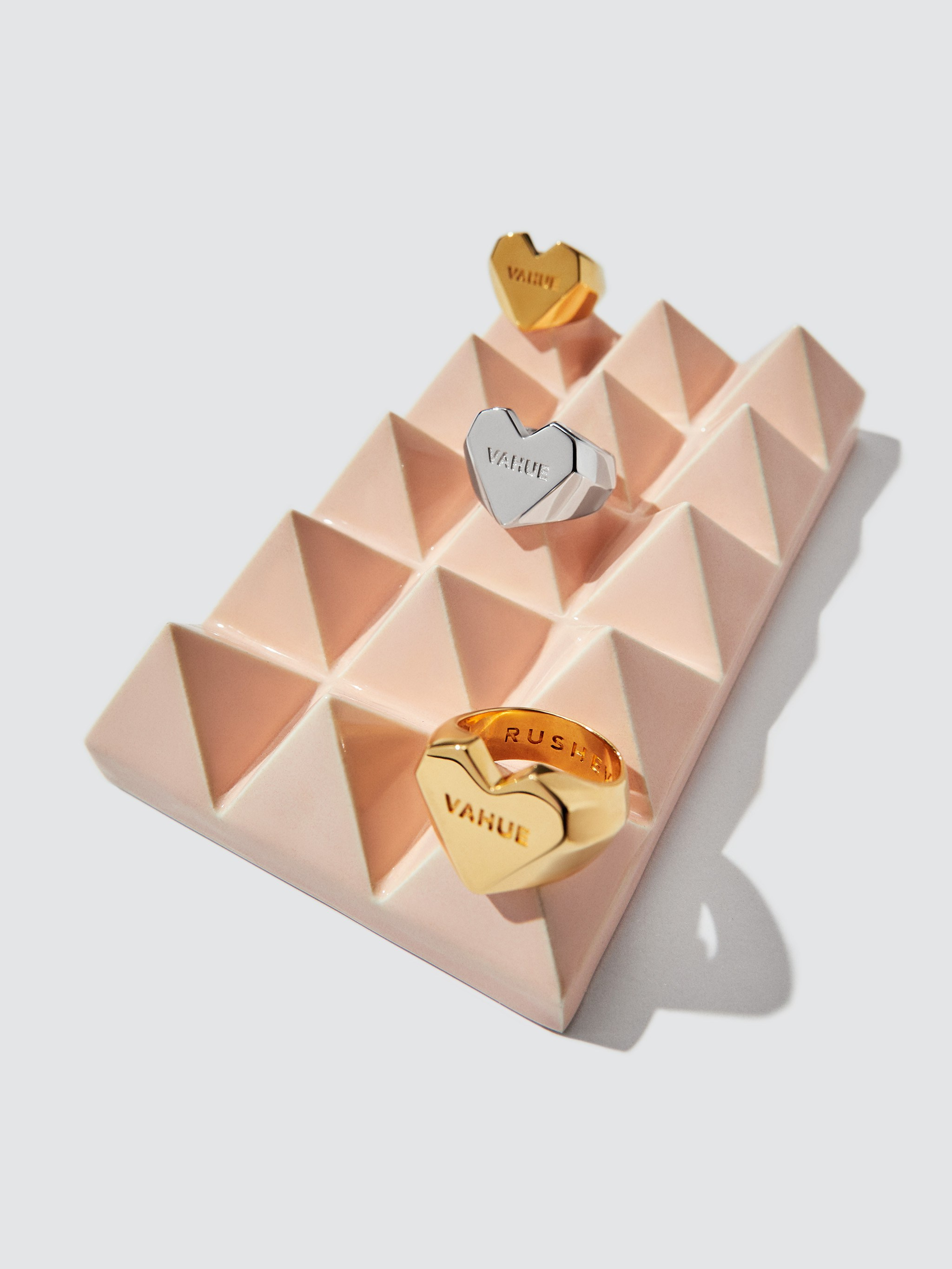 RUSHEV MATTERS. Коммерческий и художественный фотограф в Москве Плоскирев Валерий