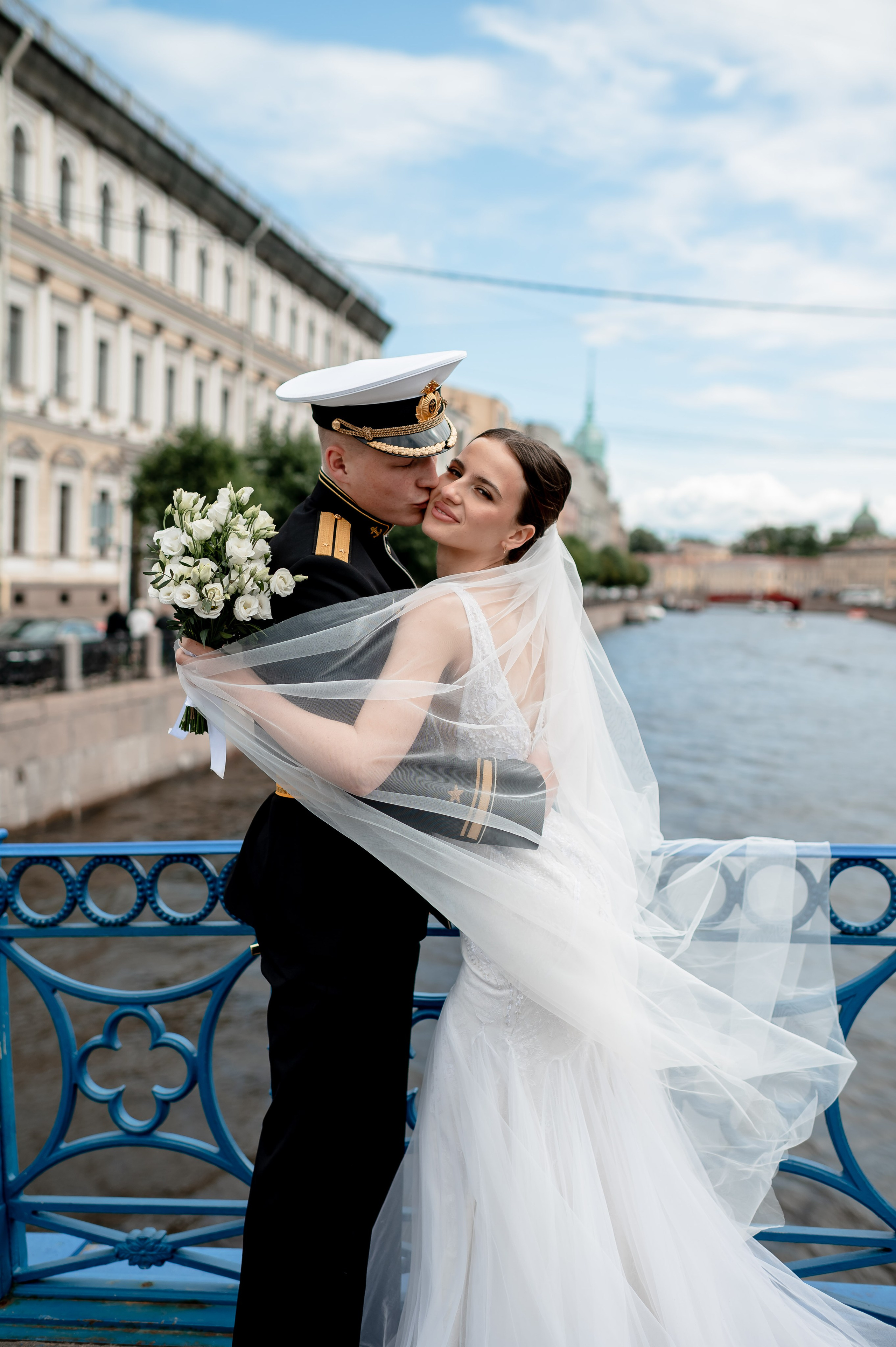 Елизавета и Максим (фотосессия у Дворца Штиглица, набережная Мойки и у Законодательного собрания). Портретный, семейный и свадебный фотограф в Санкт-Петербурге и в Пушкине Ширяев Денис