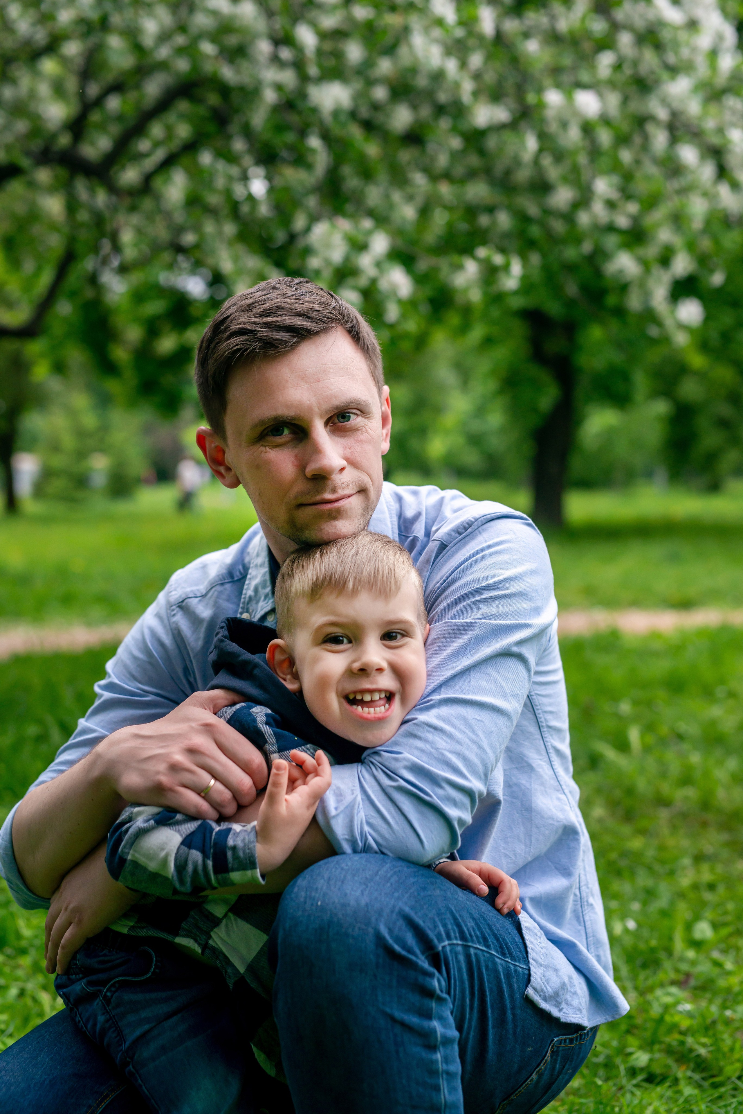 Наташа и Дима (фотосессия в цветущих садах). Портретный, семейный и свадебный фотограф в Санкт-Петербурге и в Пушкине Ширяев Денис