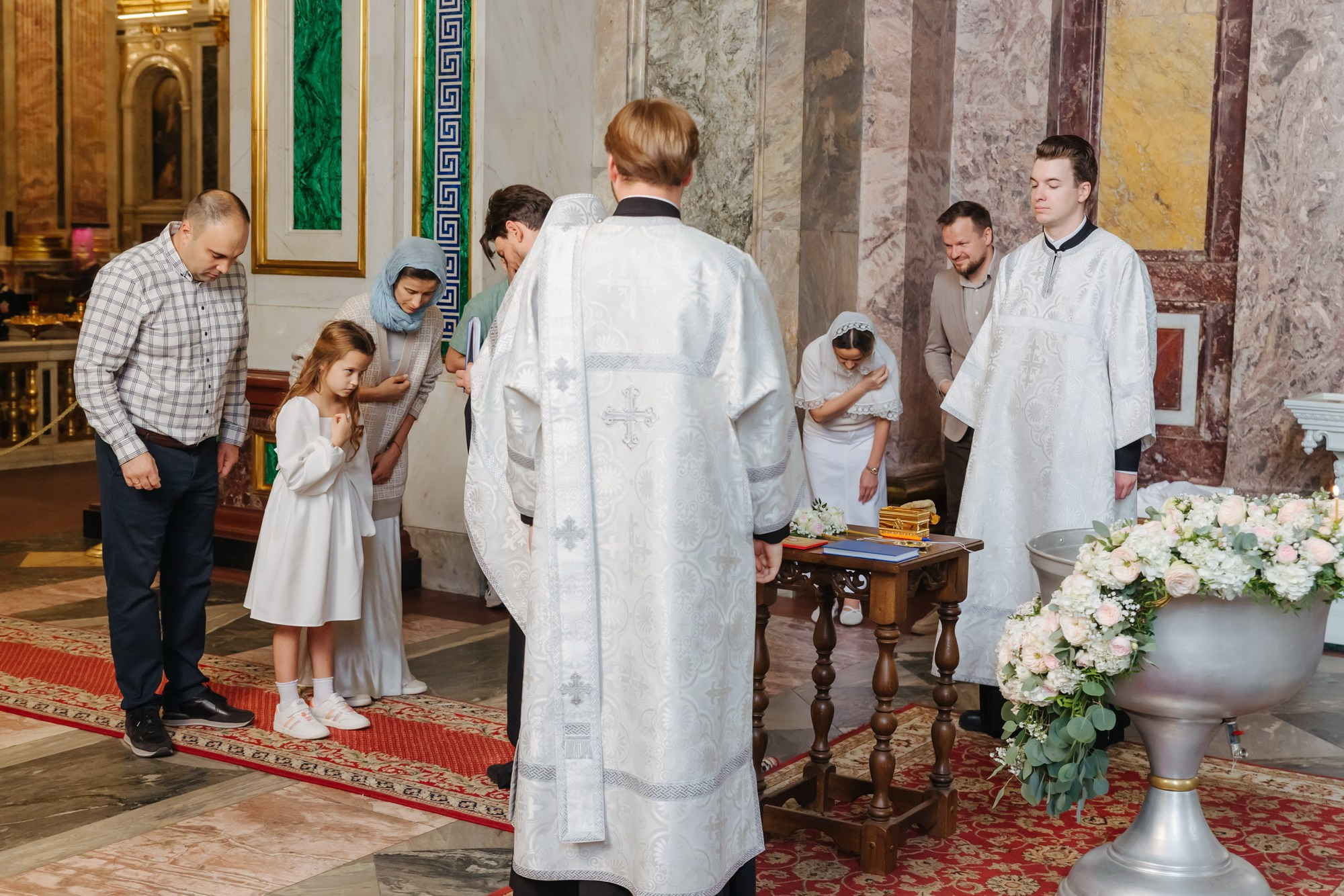 Крещение индивидуальное Исаакиевский собор. Фотограф крещение венчание в Петербурге! Помогает подобрать храм и посоветовал душевного батюшку в СПб