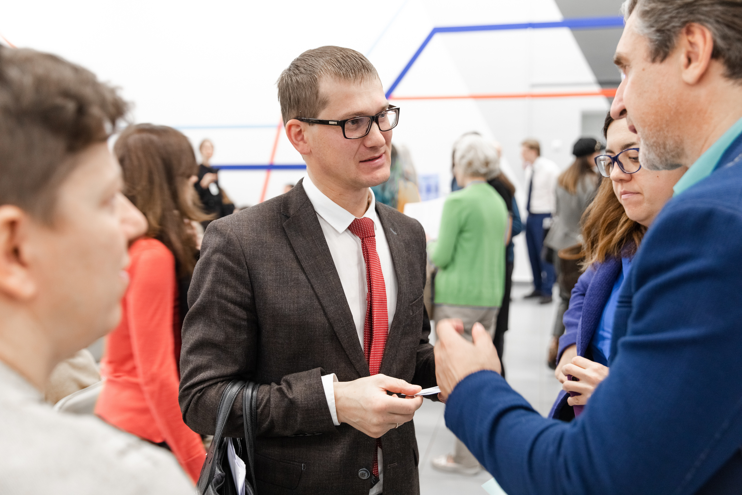 Зеленый офис. Зеленый город. Свадебный репортажный фотограф в Москве