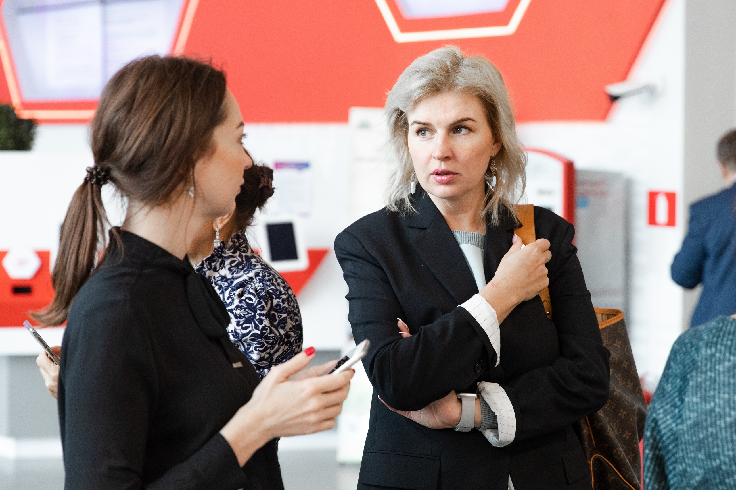 Зеленый офис. Зеленый город. Свадебный репортажный фотограф в Москве