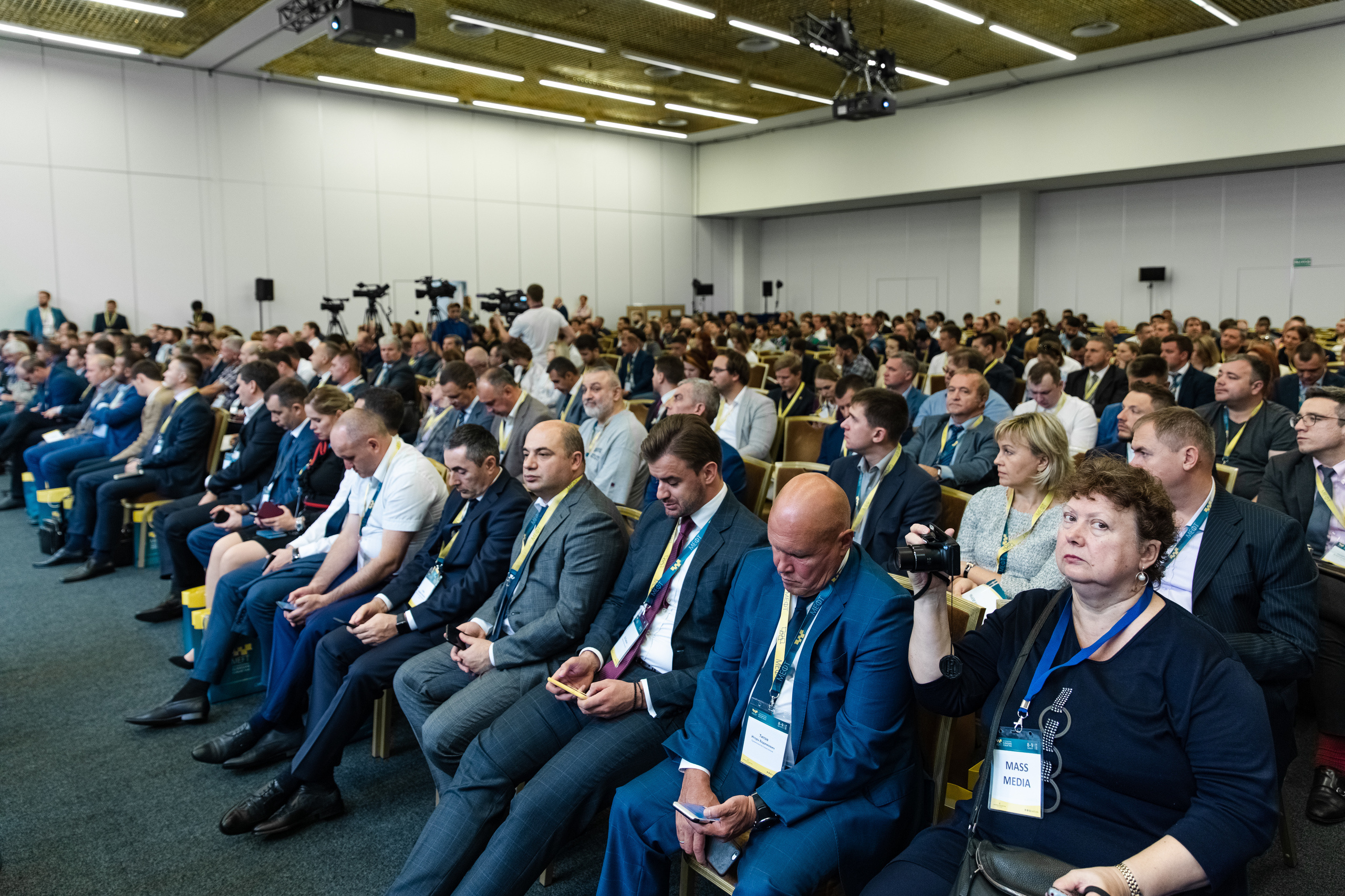 МЕФТ. Свадебный репортажный фотограф в Москве
