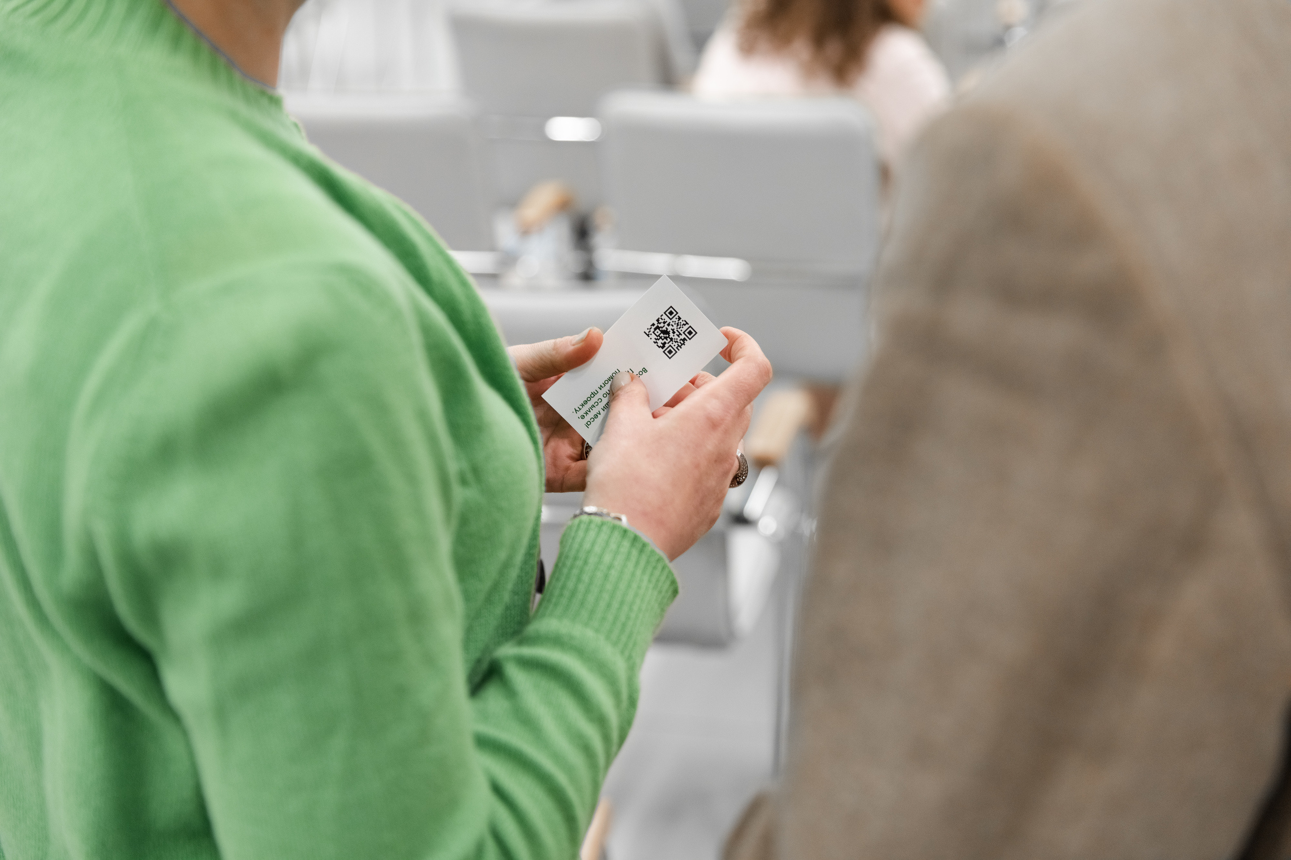 Зеленый офис. Зеленый город. Свадебный репортажный фотограф в Москве