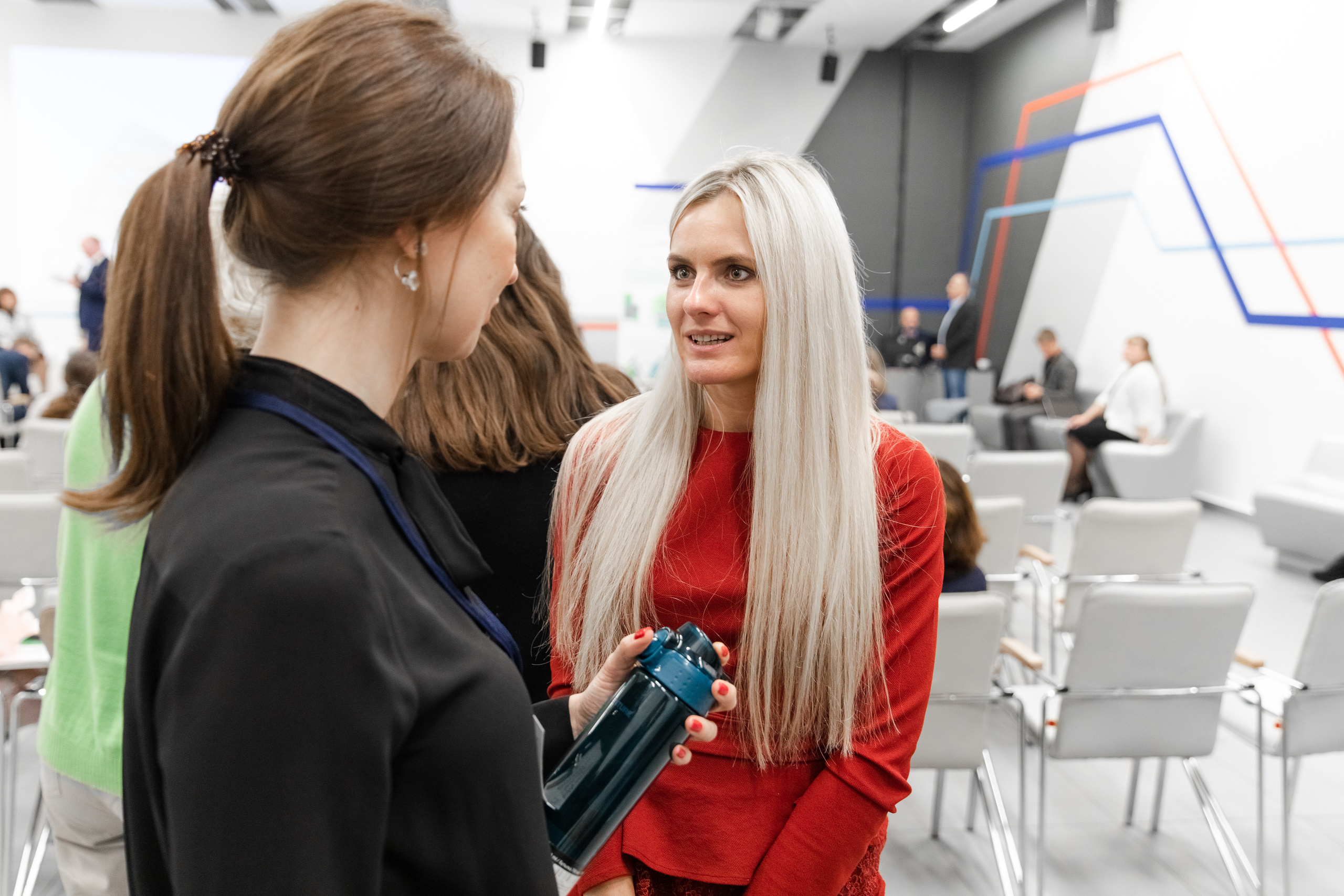Зеленый офис. Зеленый город. Свадебный репортажный фотограф в Москве
