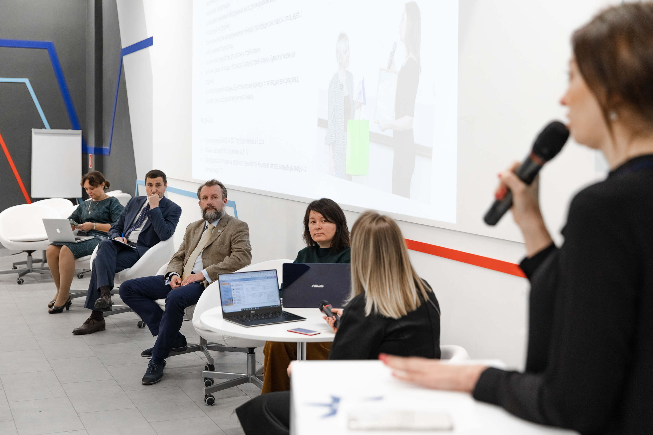 Зеленый офис. Зеленый город. Свадебный репортажный фотограф в Москве