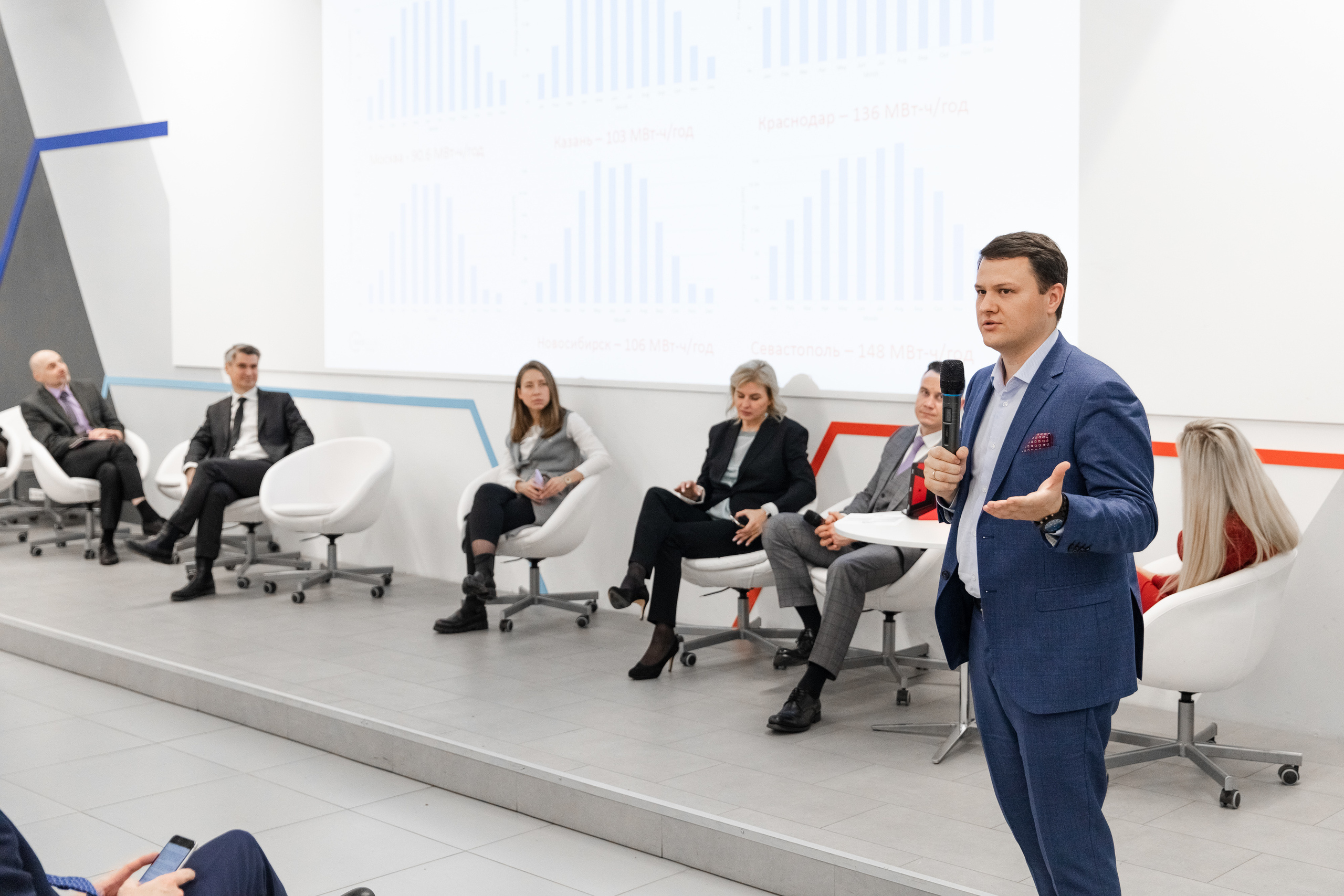 Зеленый офис. Зеленый город. Свадебный репортажный фотограф в Москве