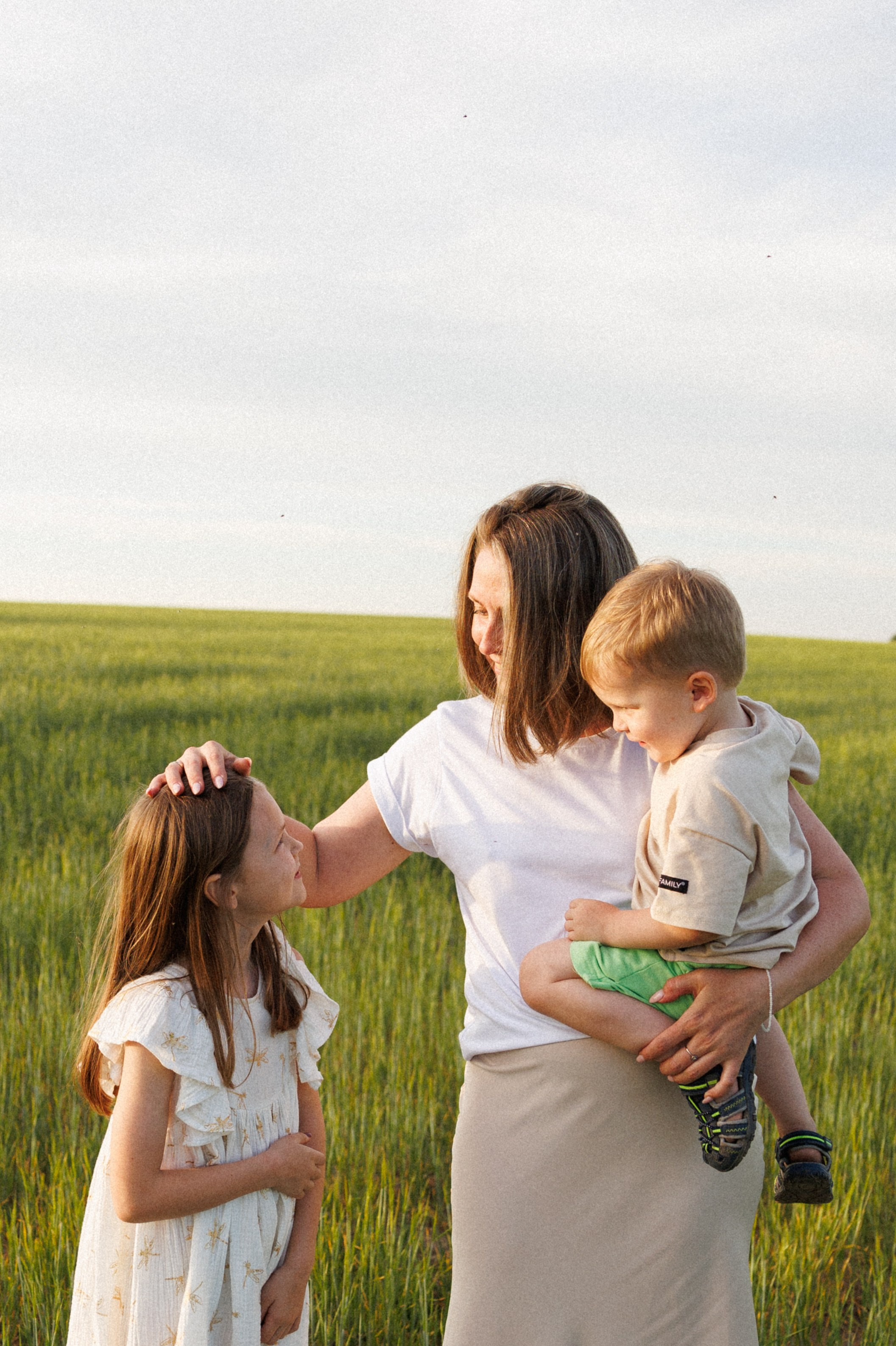 Летняя семейная с Юлей, Никитой и их детишками. Привет! Меня зовут Лера, я фотограф в Нижнем Новгороде
