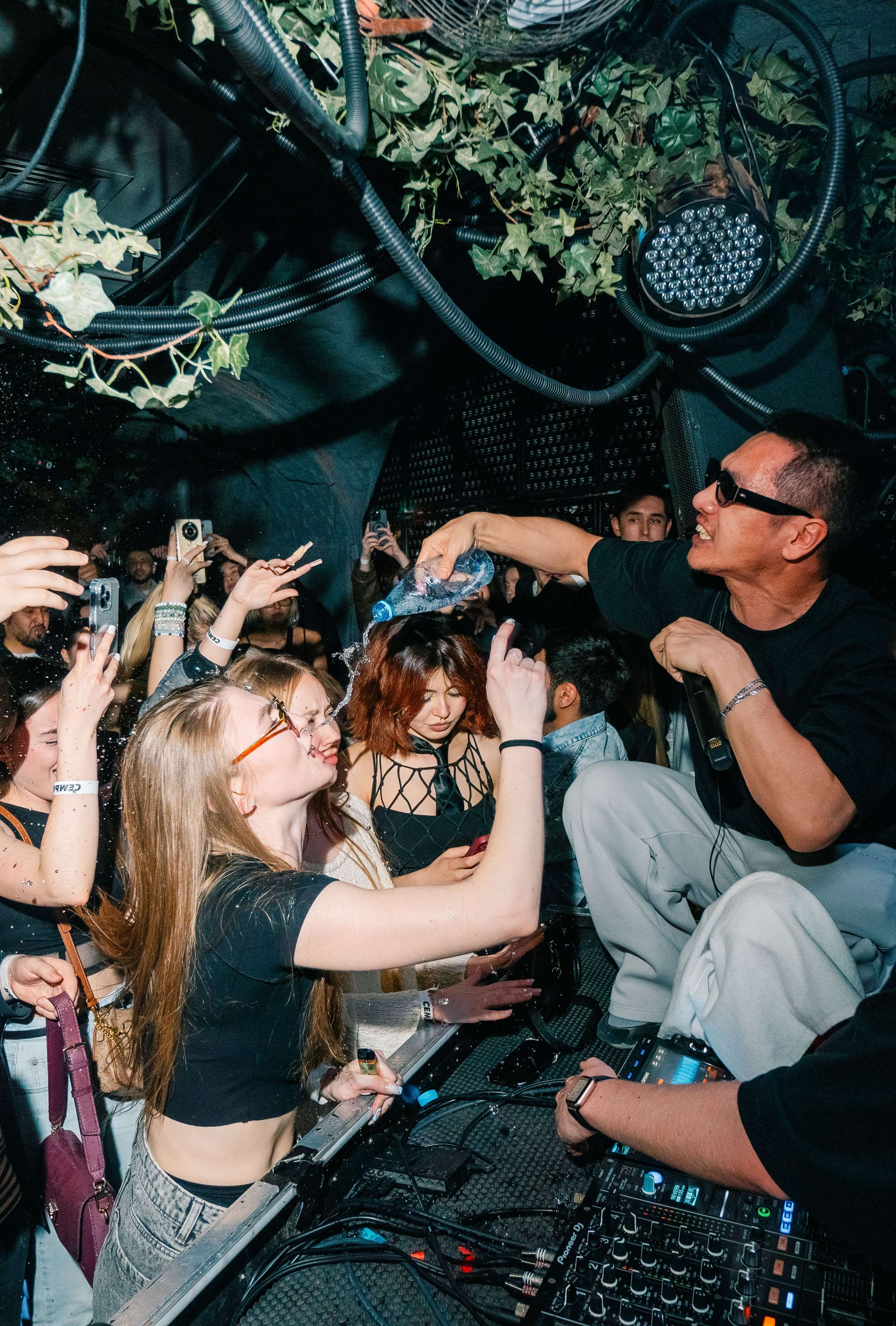 «Семья» х NIMAN / 2025. Саша Копылов, фотограф в Казани