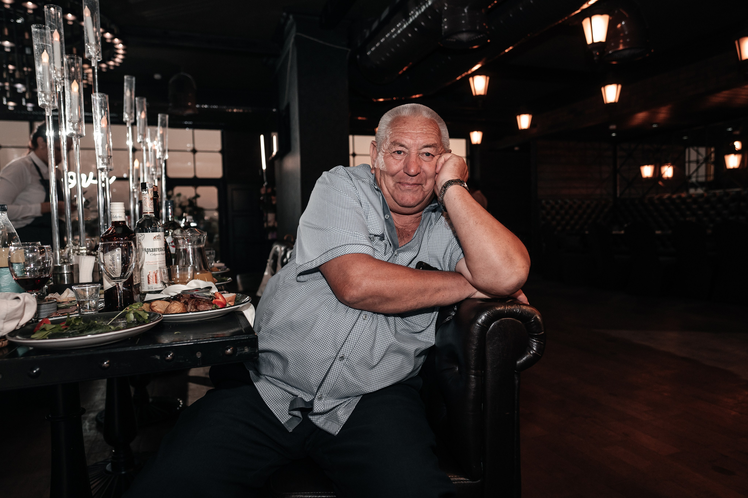 Даниил и Валерия. Черная утка. Полный день. Фотограф Екатерина Бочарникова