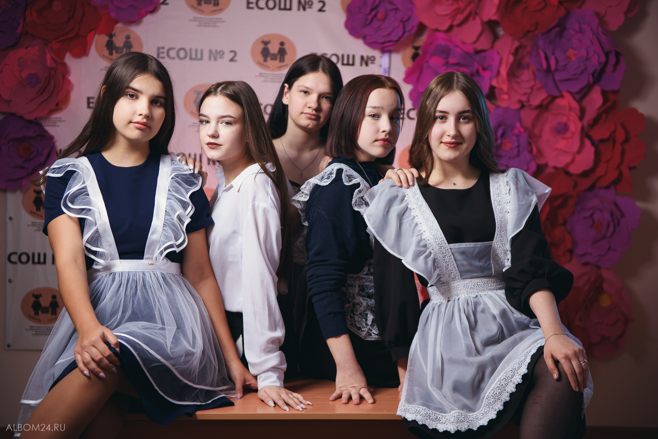 Съемка на выпускной альбом Школа № 2 (Емельяново), 9Б. Выпускные альбомы и фотосъемка в Красноярске