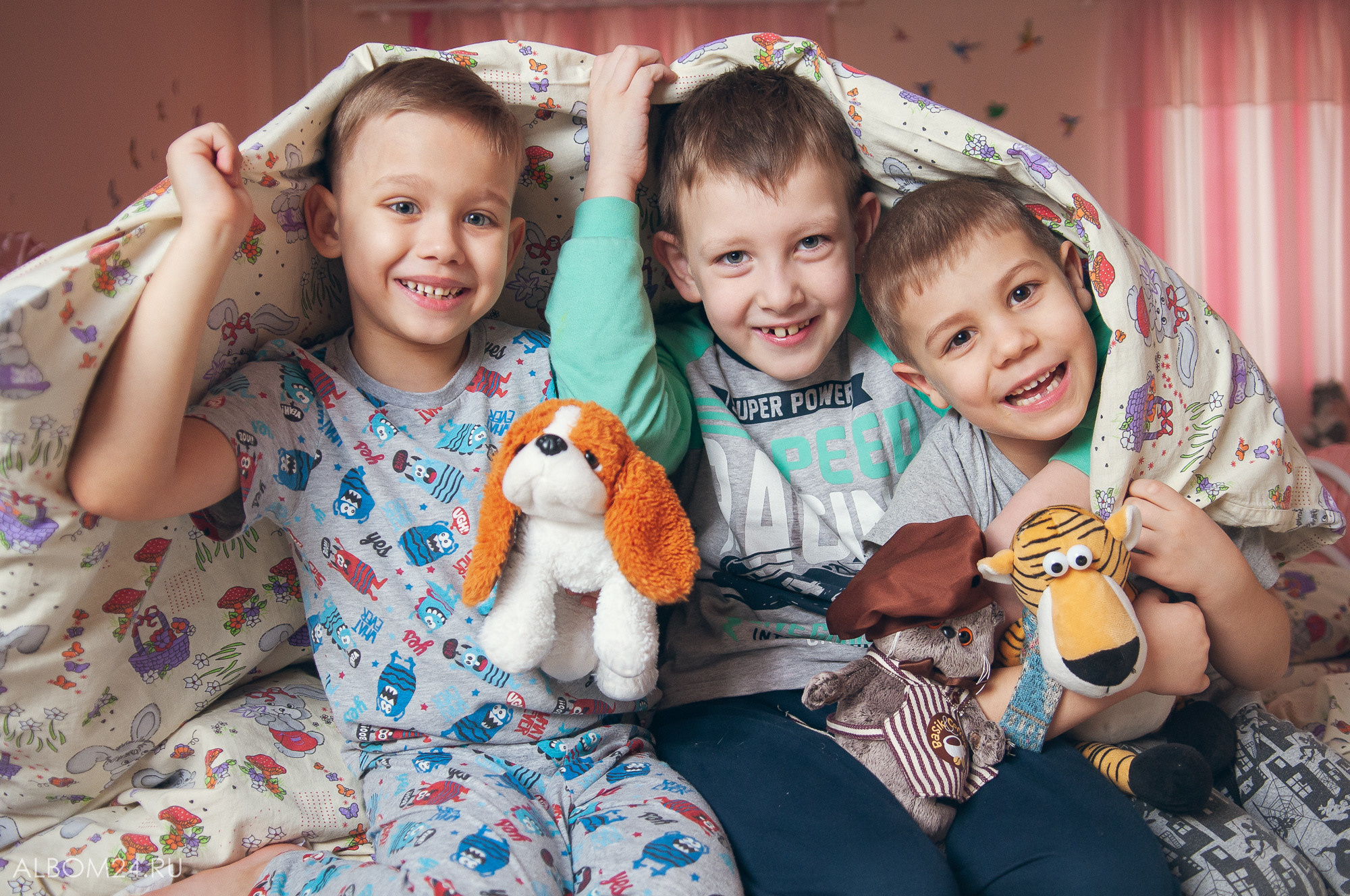 Съемка на выпускной альбом Сад 321 гр. Подснежник. Выпускные альбомы и фотосъемка в Красноярске