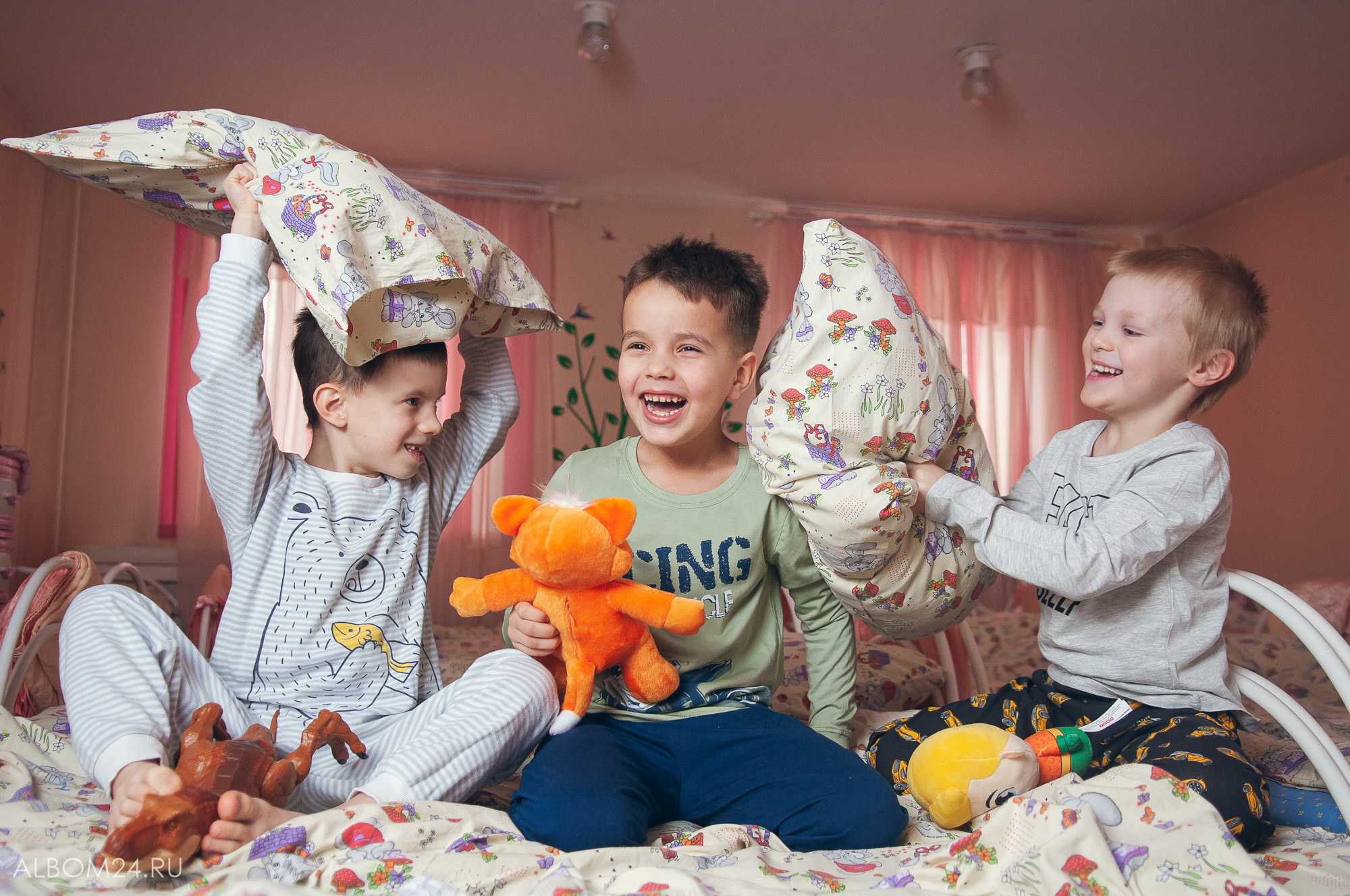 Съемка на выпускной альбом Сад 321 гр. Подснежник. Выпускные альбомы и фотосъемка в Красноярске