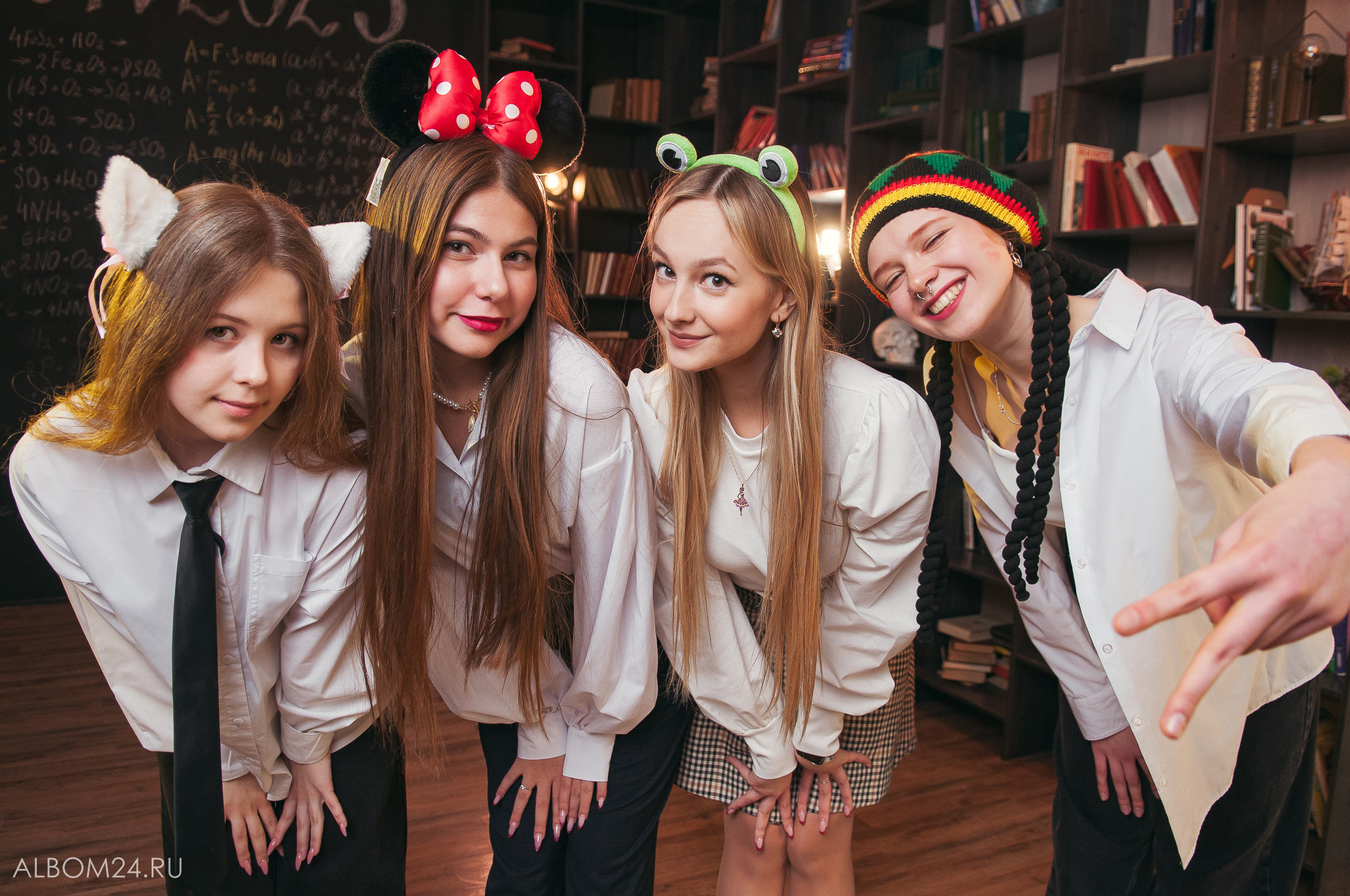 Съемка на выпускной альбом Школа № 145, 11И. Выпускные альбомы и фотосъемка в Красноярске