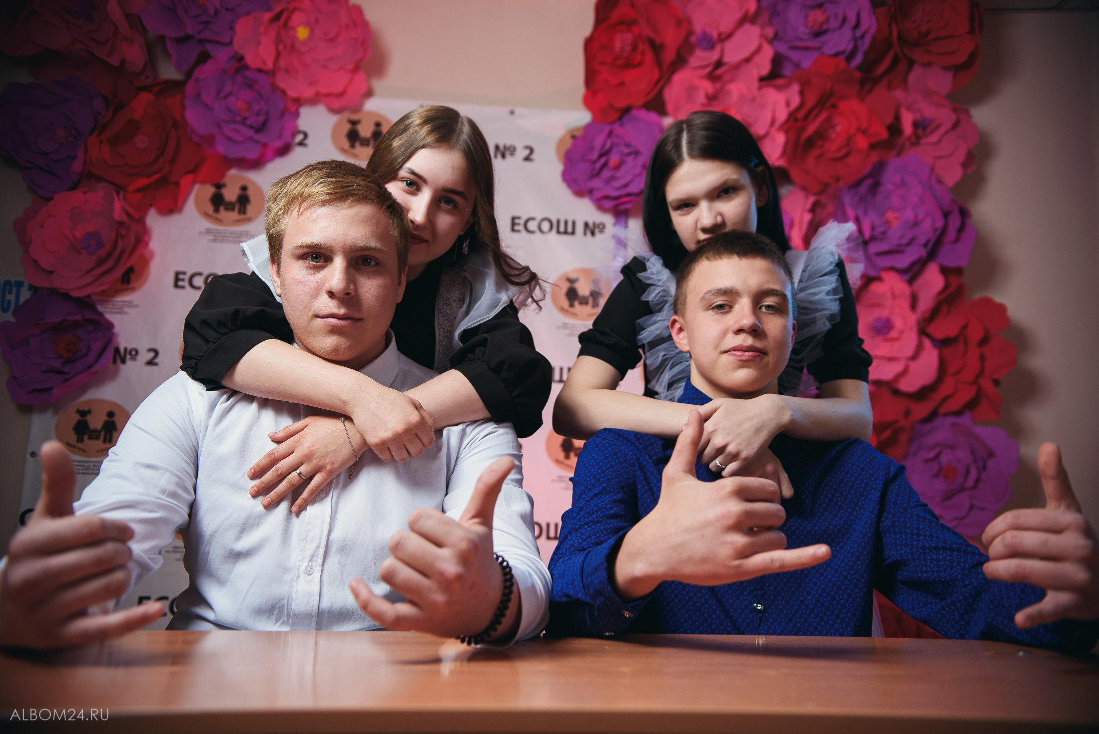 Съемка на выпускной альбом Школа № 2 (Емельяново), 9Б. Выпускные альбомы и фотосъемка в Красноярске