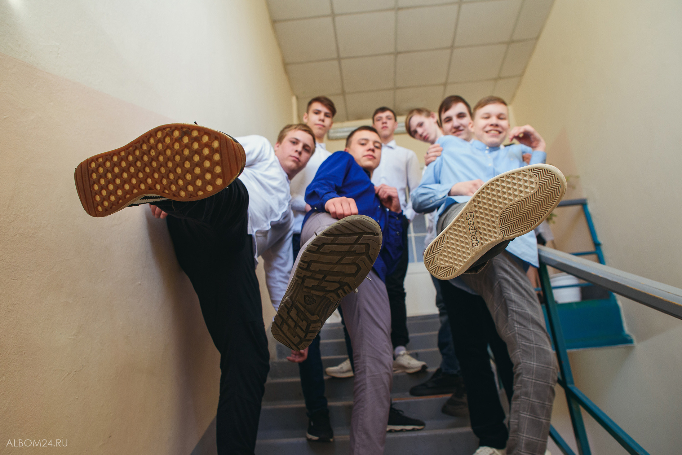 Съемка на выпускной альбом Школа № 2 (Емельяново), 9Б. Выпускные альбомы и фотосъемка в Красноярске