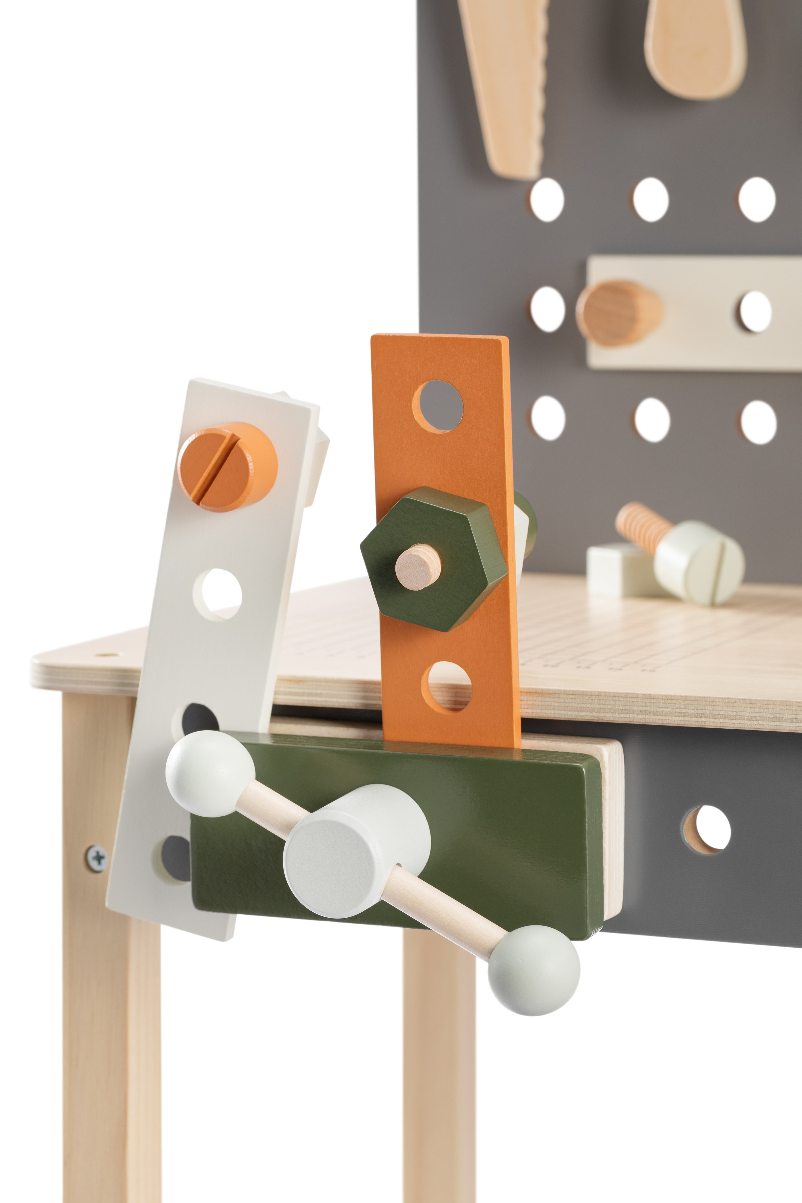 Детский верстак Junion. Олег Дмитриев