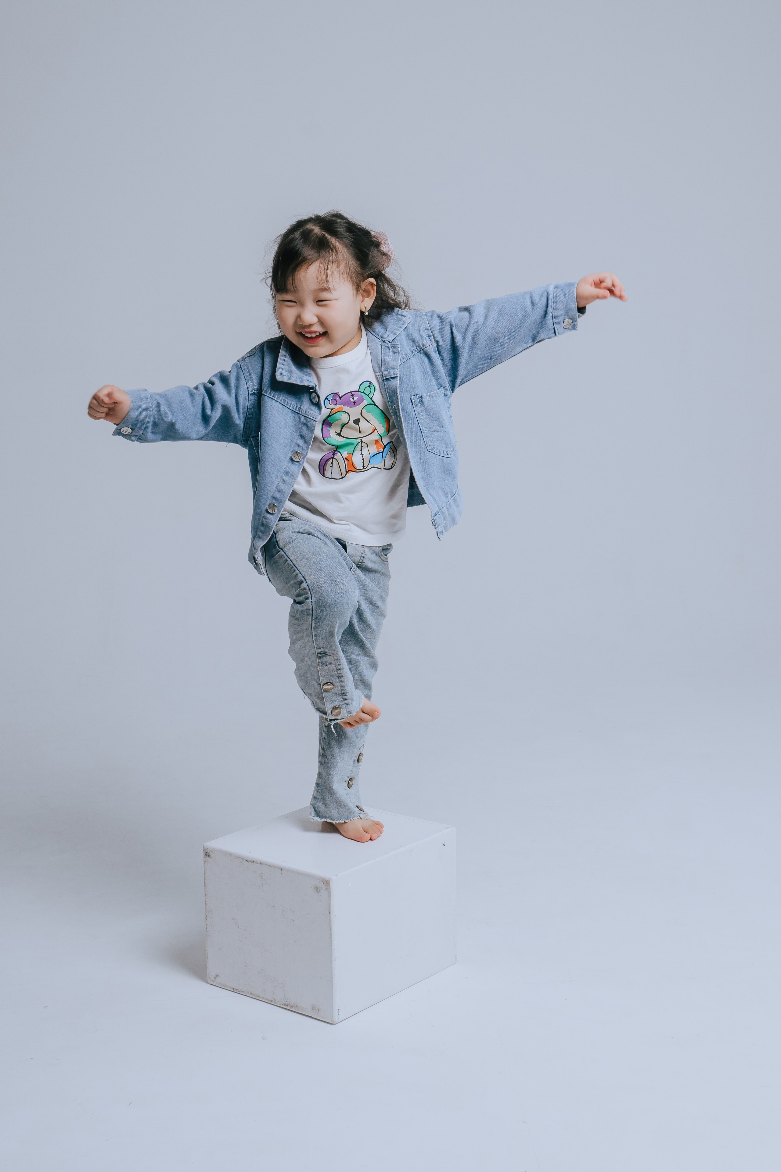 Ира и Аня. Фотограф Ярмишко Дарья. Выпускные фотокниги