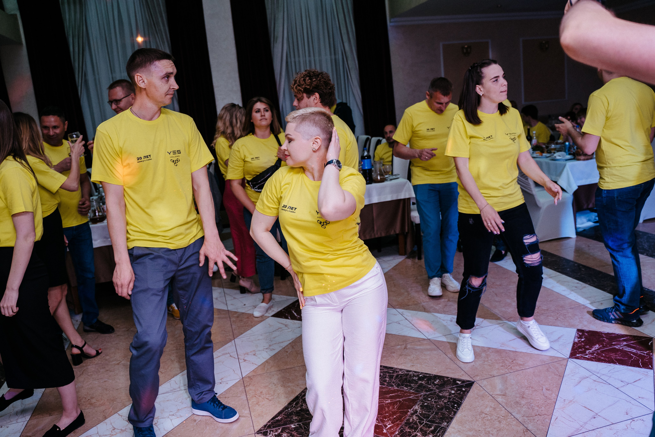 Yes Holding. Свадебный фотограф в Симферополе