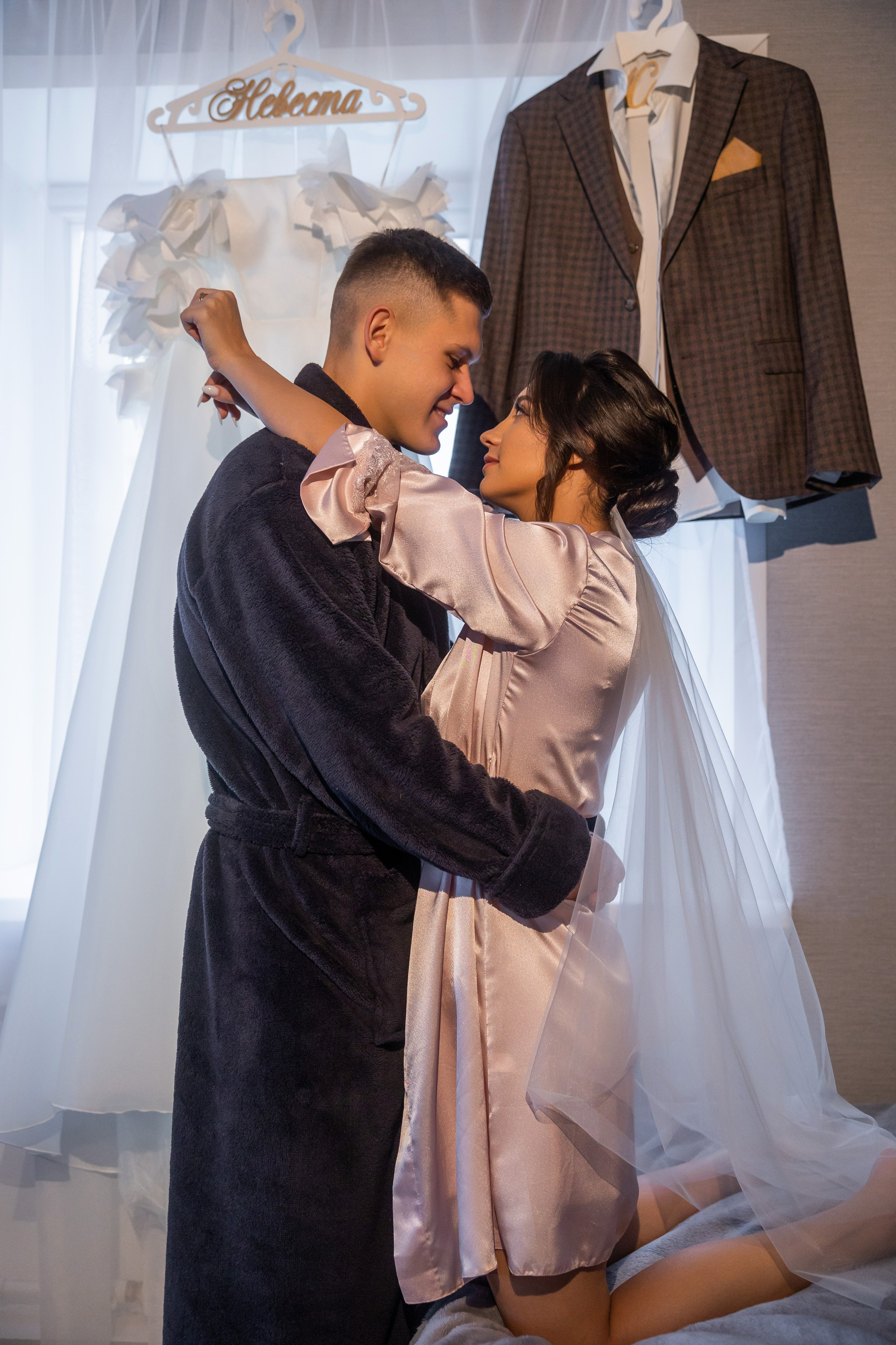 Антон и Дарья. Фотограф Петров Александр Свадьбы, Съемка в студии, Выпускные альбомы г. Балашов