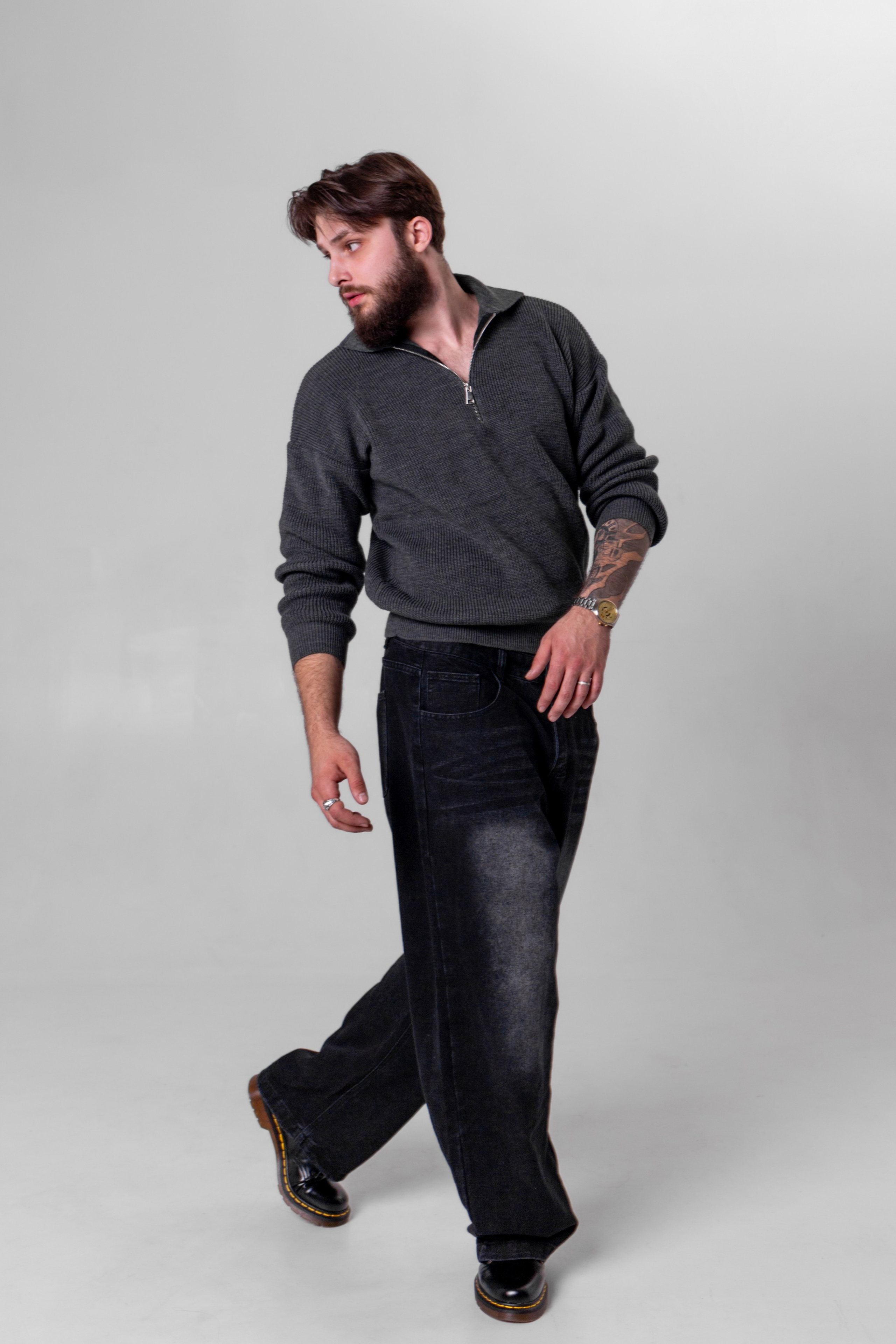 Фото одежды для маркетплейсов (Озон, Вайлдберриз, Яндекс.Маркет). Фотограф Анастасия Мухитдинова